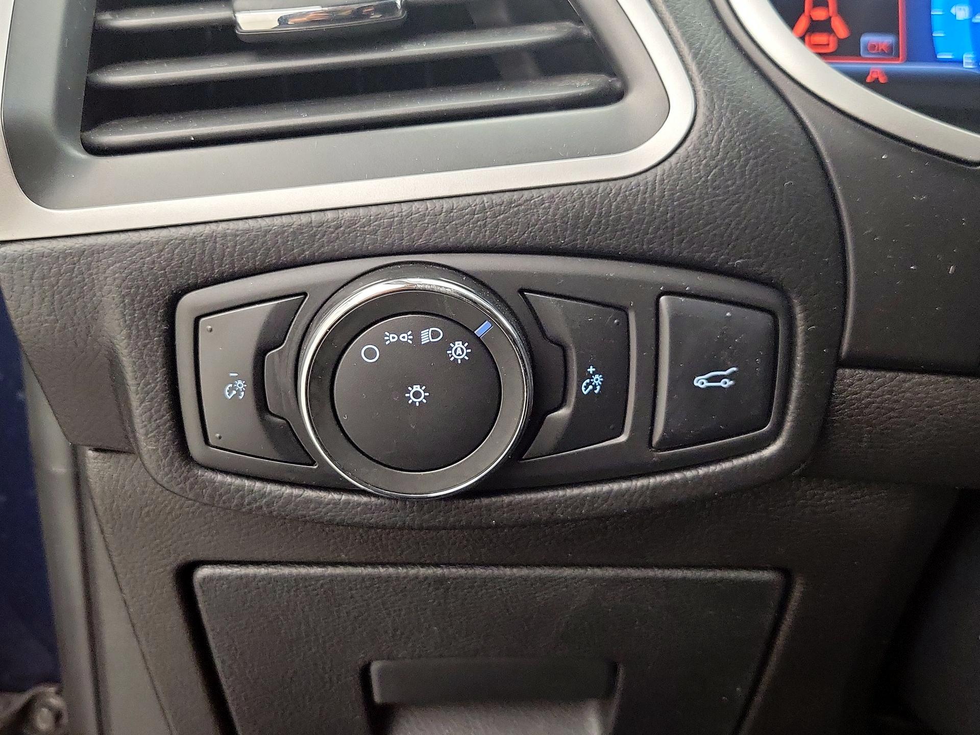 Thumbnail: 2017 Ford Edge - 13