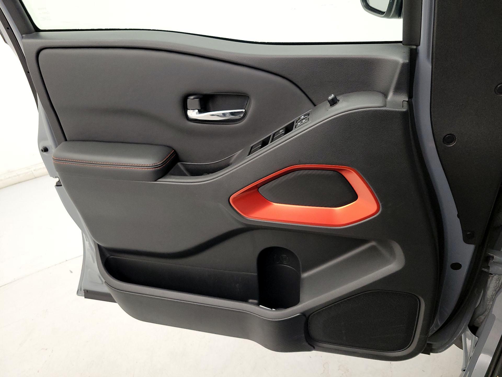 Thumbnail: 2024 Nissan Frontier - 12