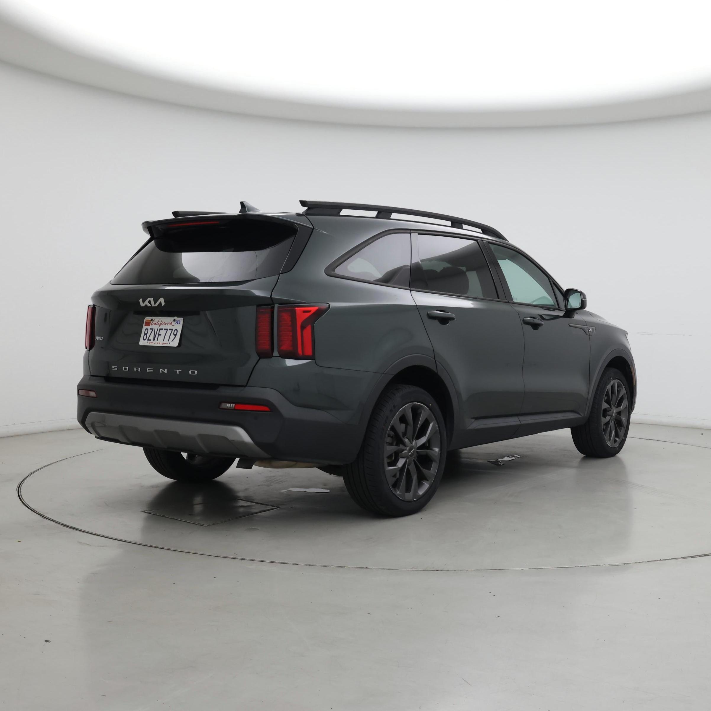 Thumbnail: 2022 Kia Sorento - 8