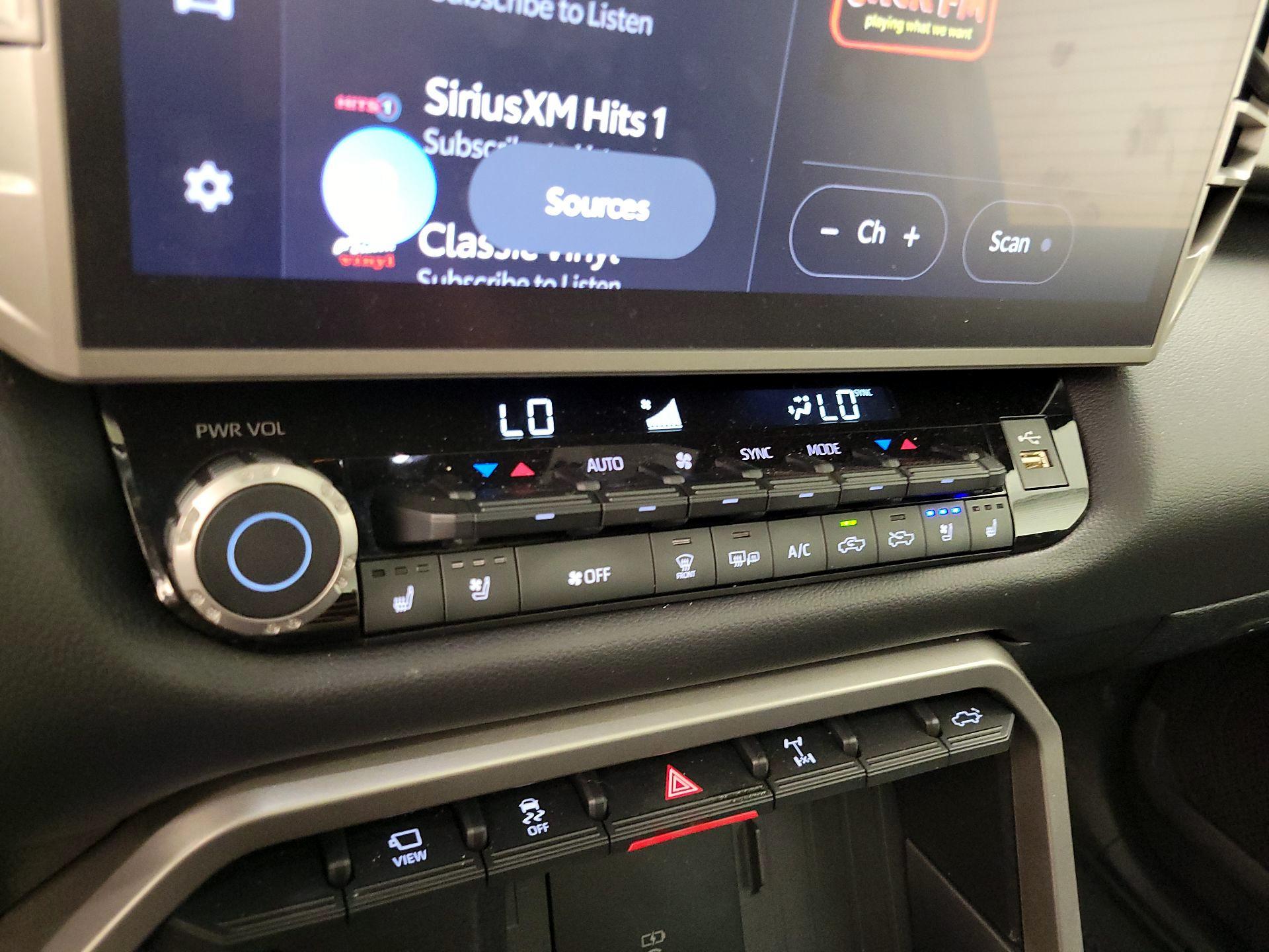 Thumbnail: 2025 Toyota Tundra - 16