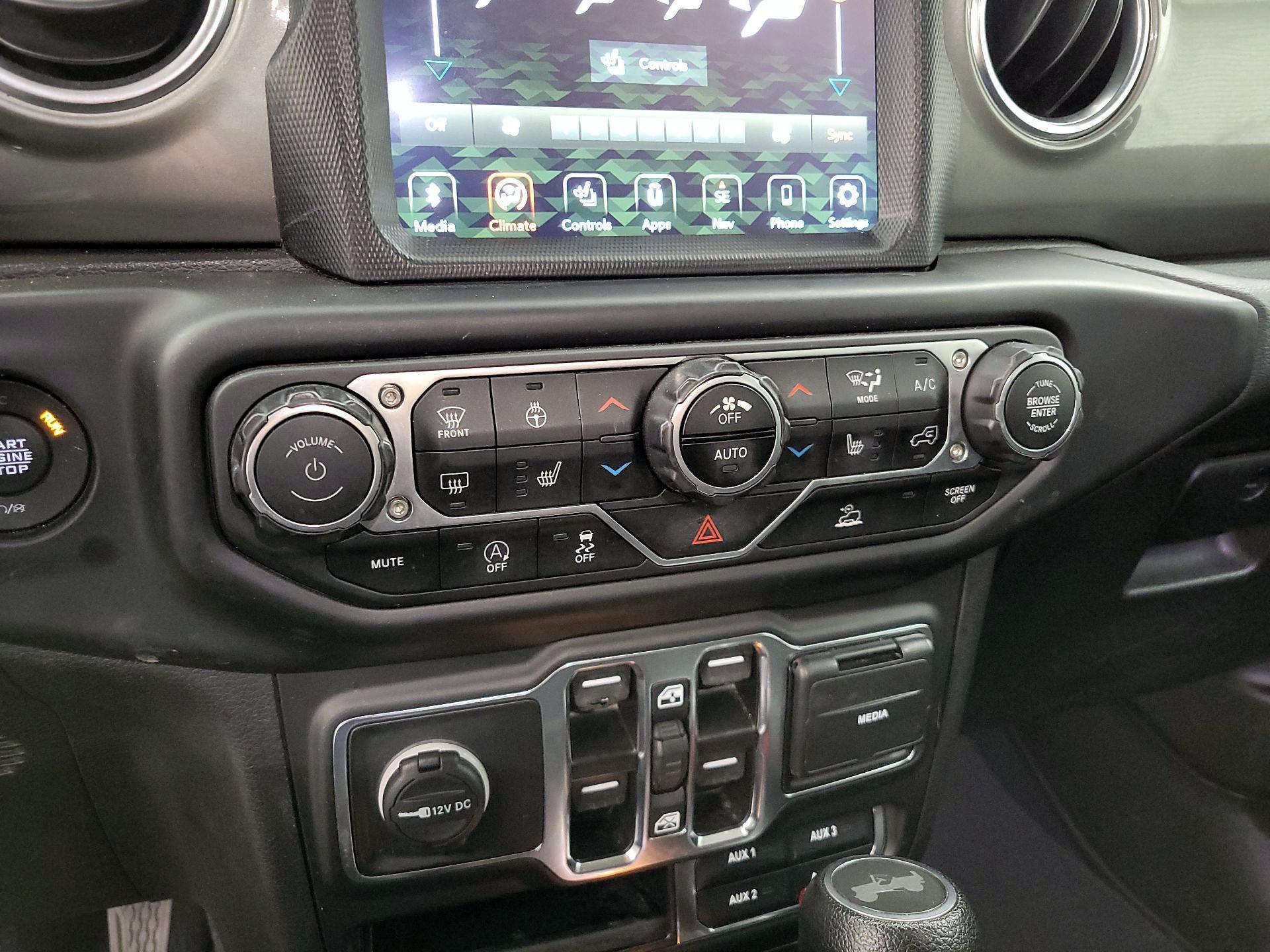 Thumbnail: 2023 Jeep Wrangler - 17