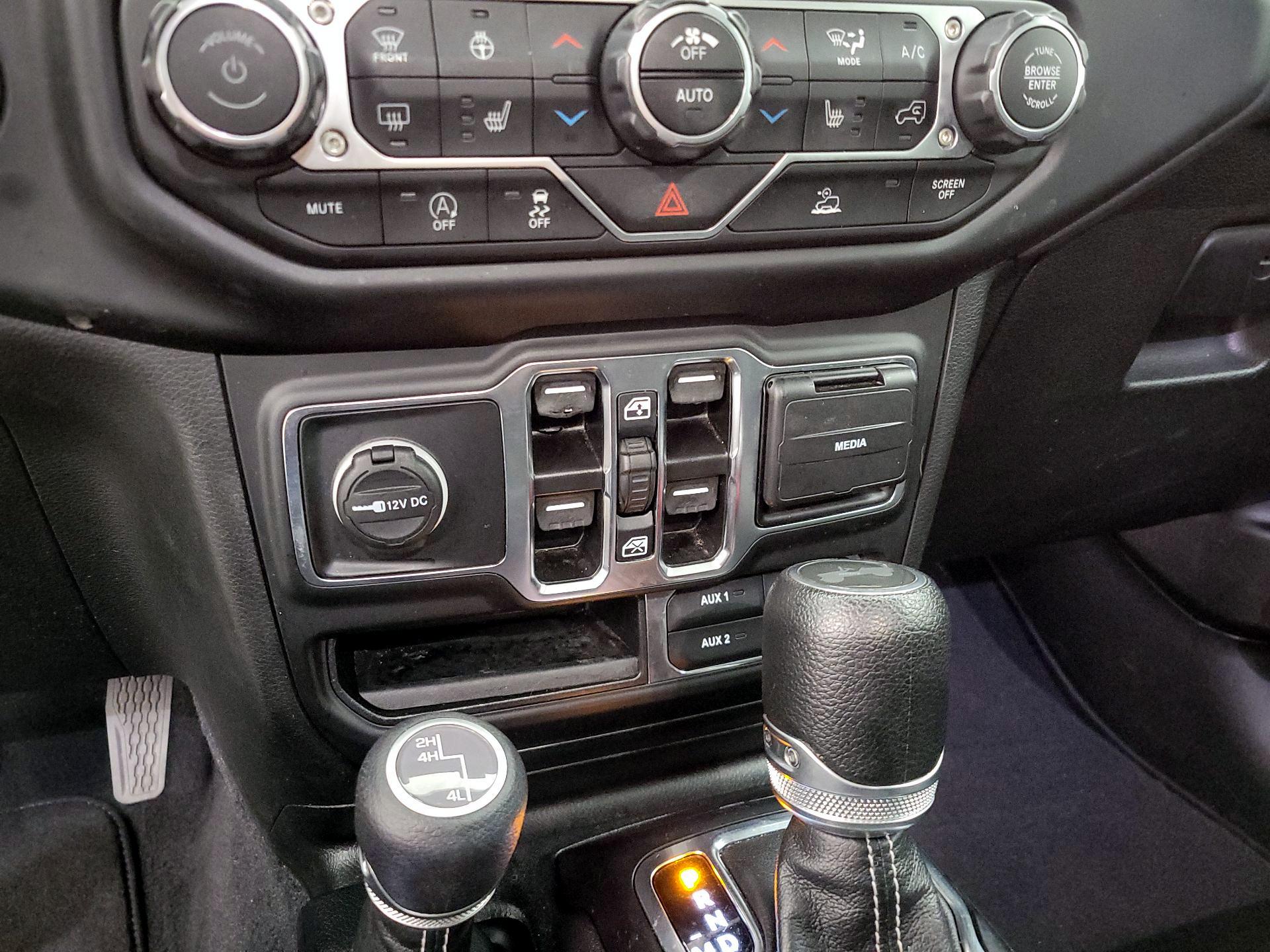 Thumbnail: 2023 Jeep Wrangler - 19