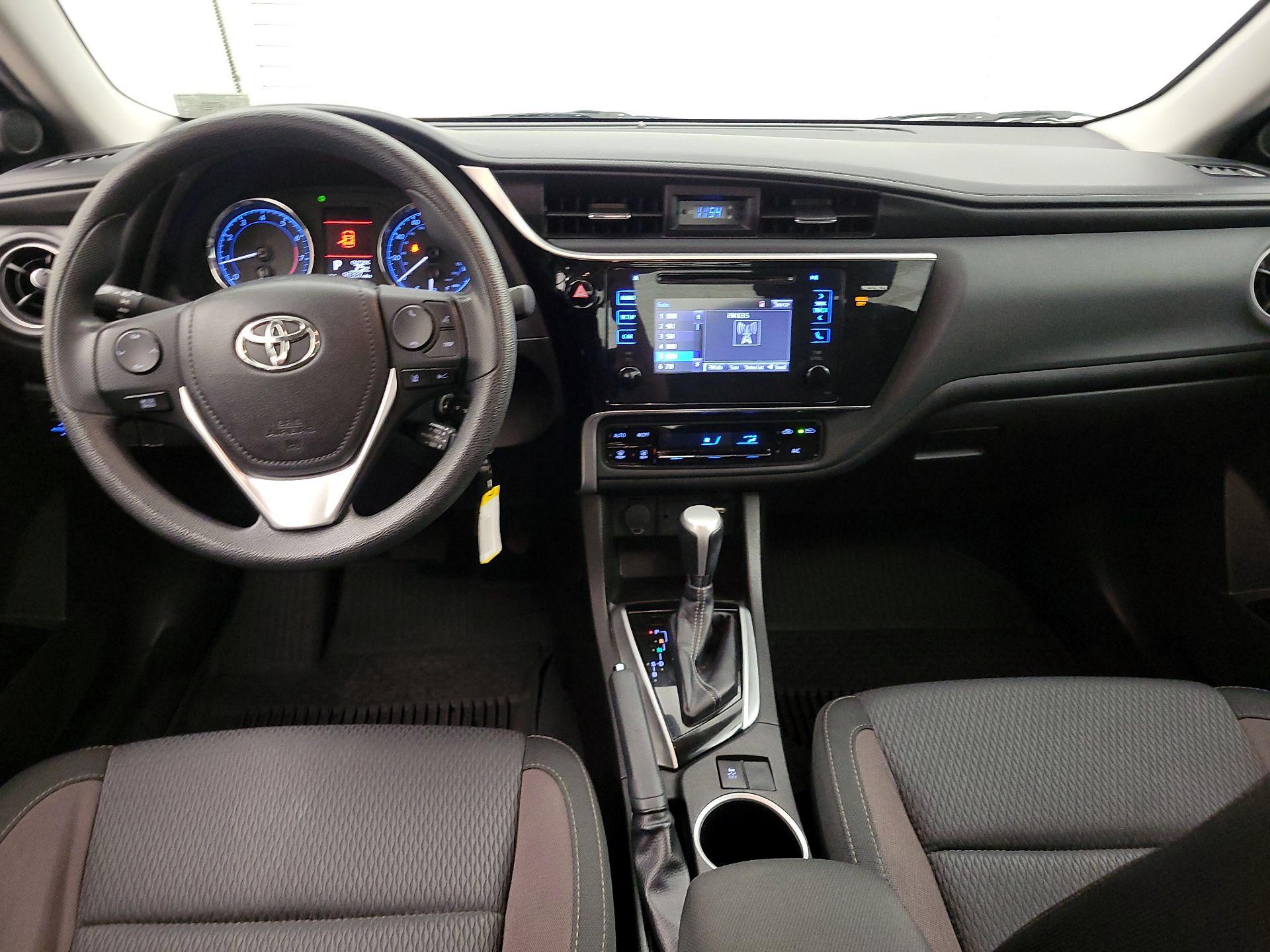 Thumbnail: 2017 Toyota Corolla - 9