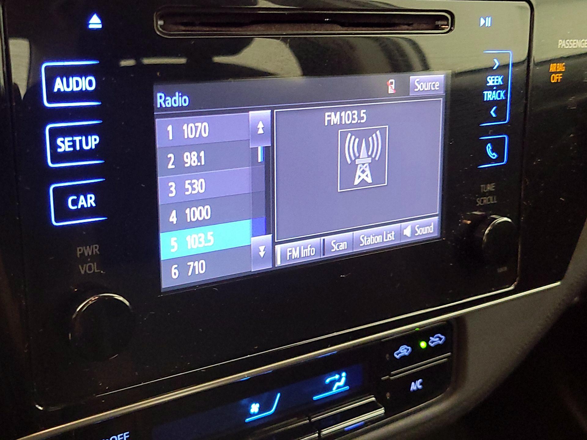 Thumbnail: 2017 Toyota Corolla - 15