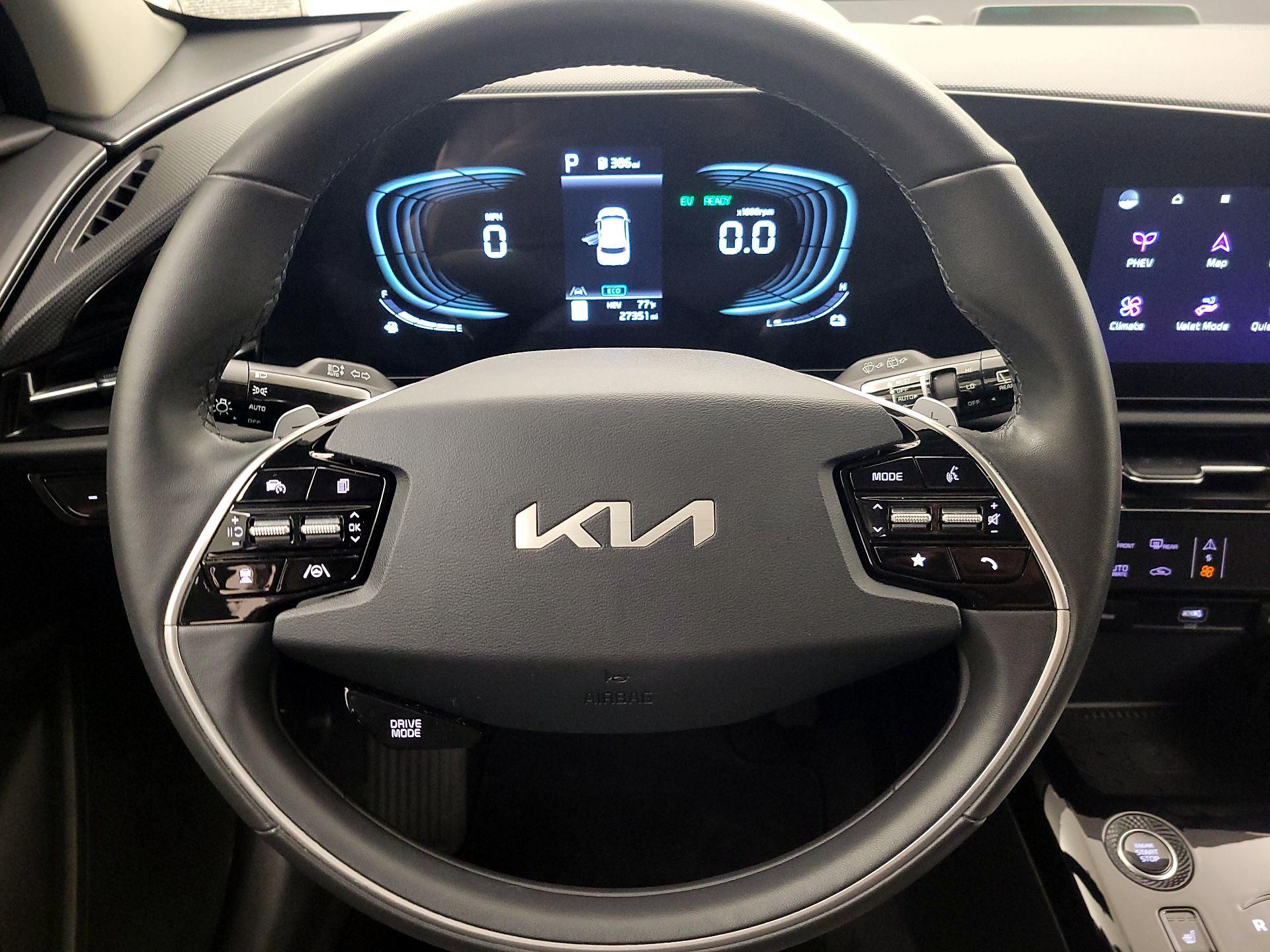 Thumbnail: 2023 Kia Niro - 10