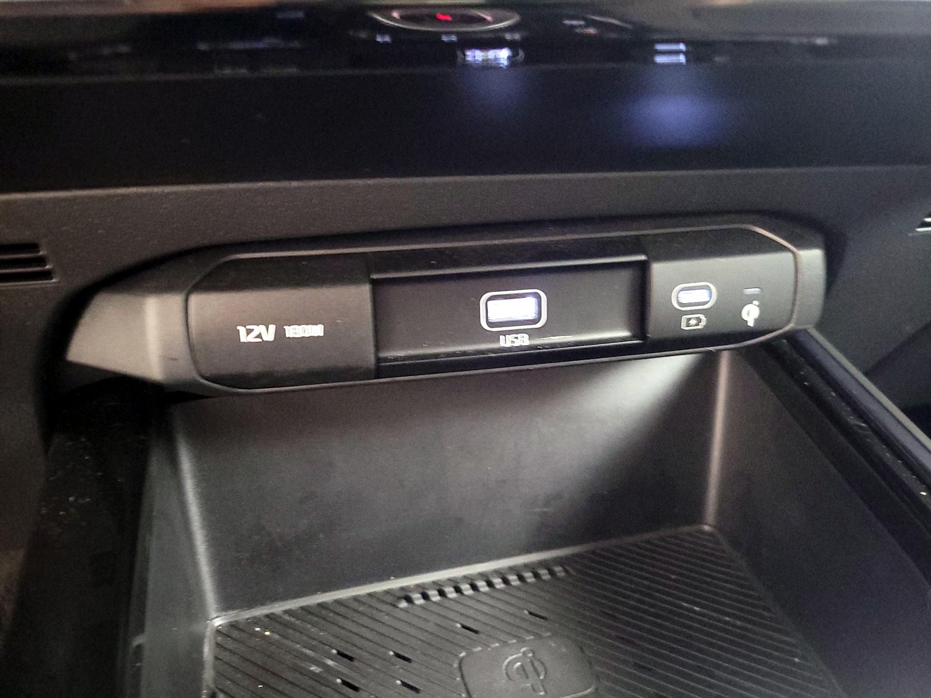 Thumbnail: 2023 Kia Niro - 19