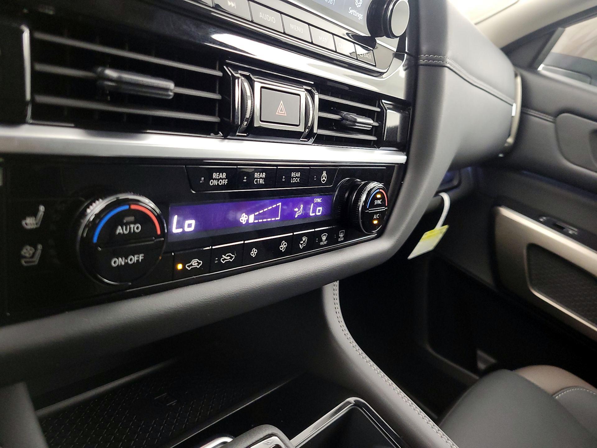 Thumbnail: 2024 Nissan Pathfinder - 17