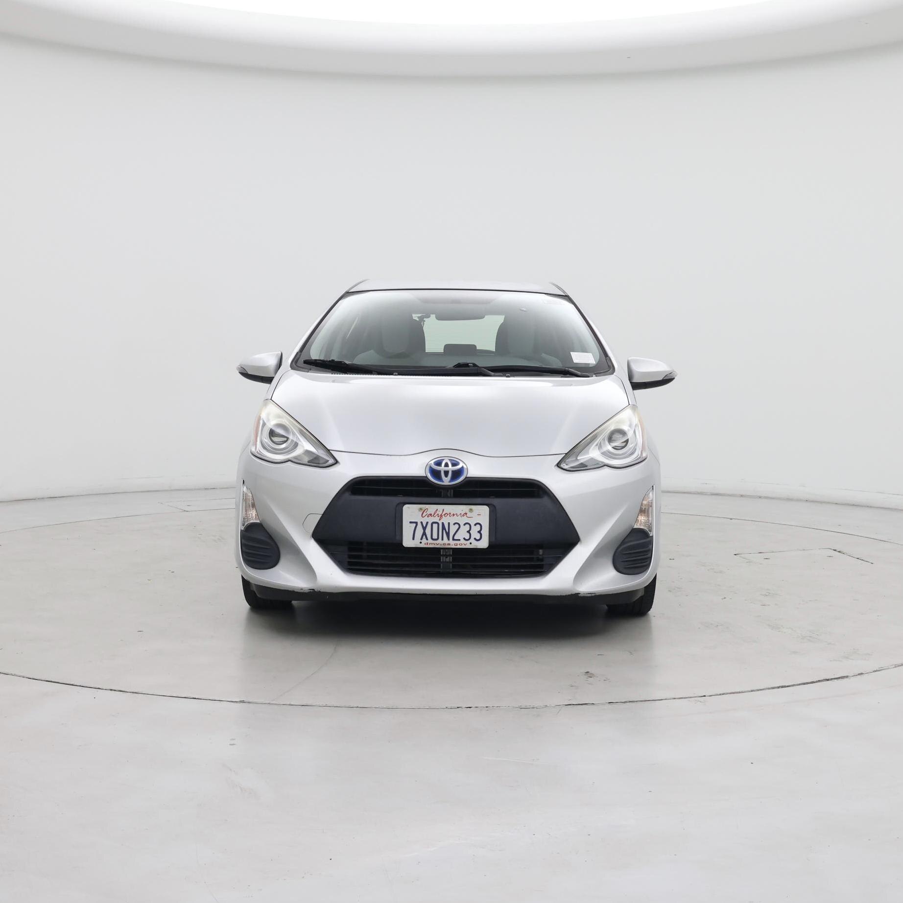 Thumbnail: 2016 Toyota Prius c - 5