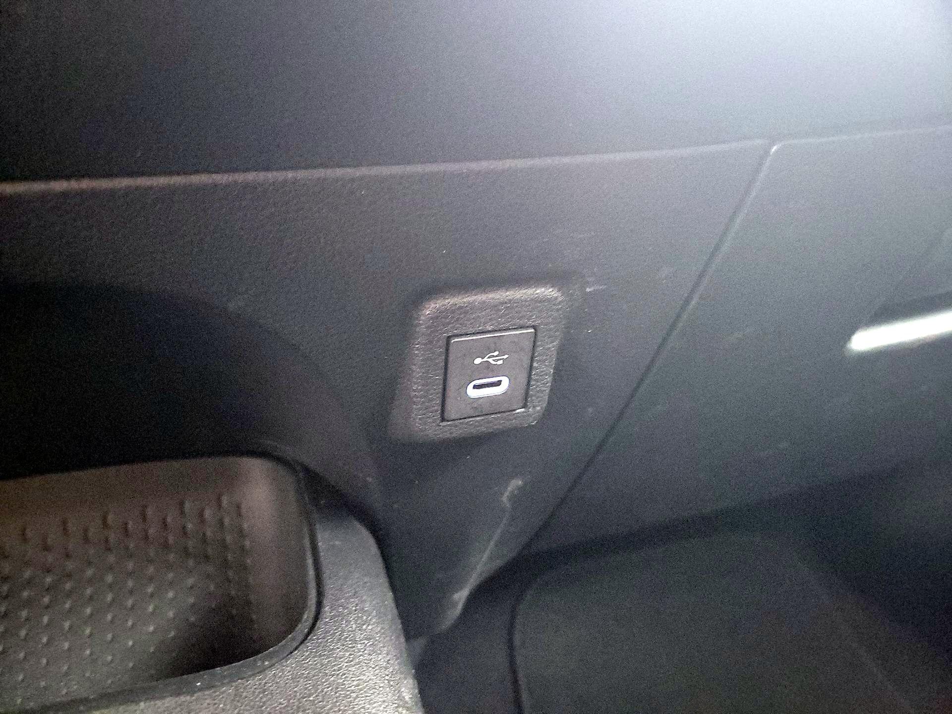 Thumbnail: 2025 Toyota Corolla - 18