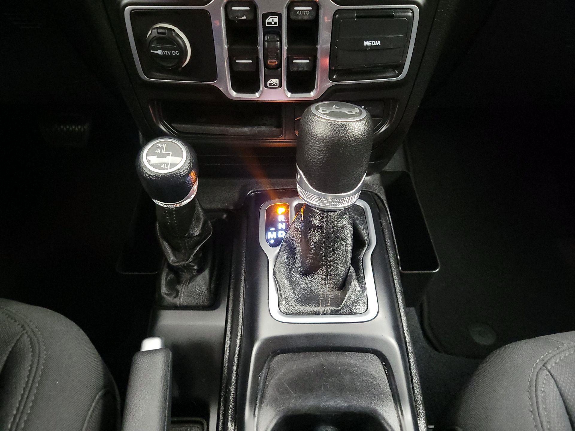 Thumbnail: 2018 Jeep Wrangler - 17