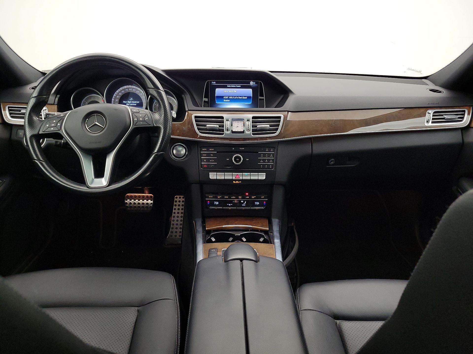 Thumbnail: 2016 Mercedes-Benz E-Class - 9