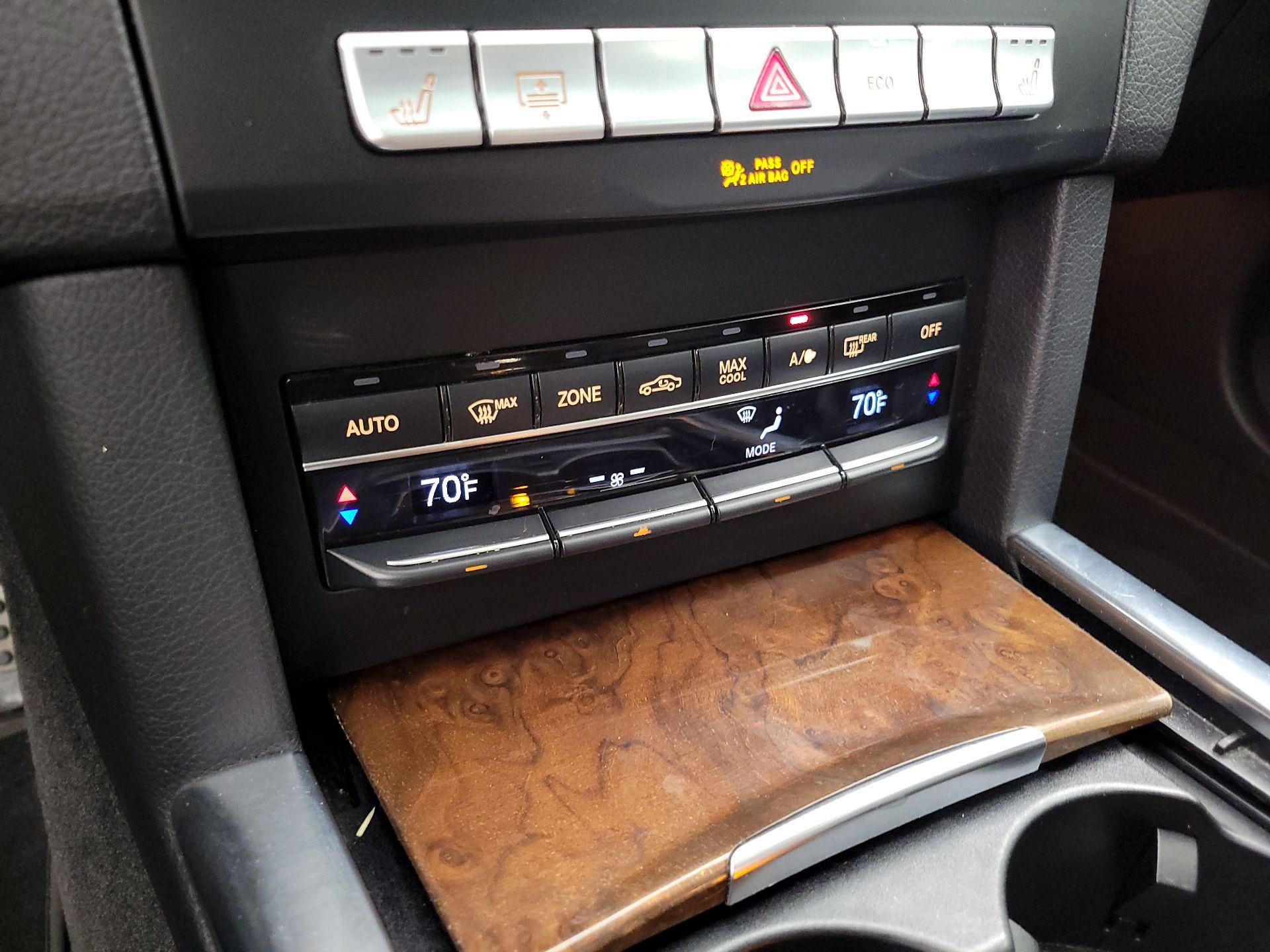 Thumbnail: 2016 Mercedes-Benz E-Class - 16