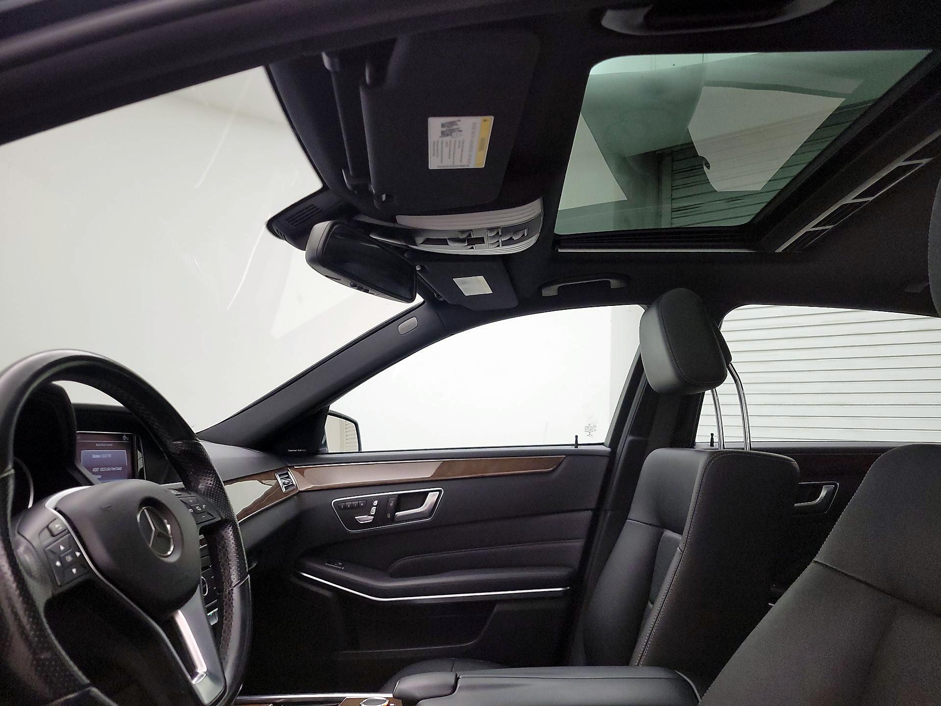 Thumbnail: 2016 Mercedes-Benz E-Class - 19