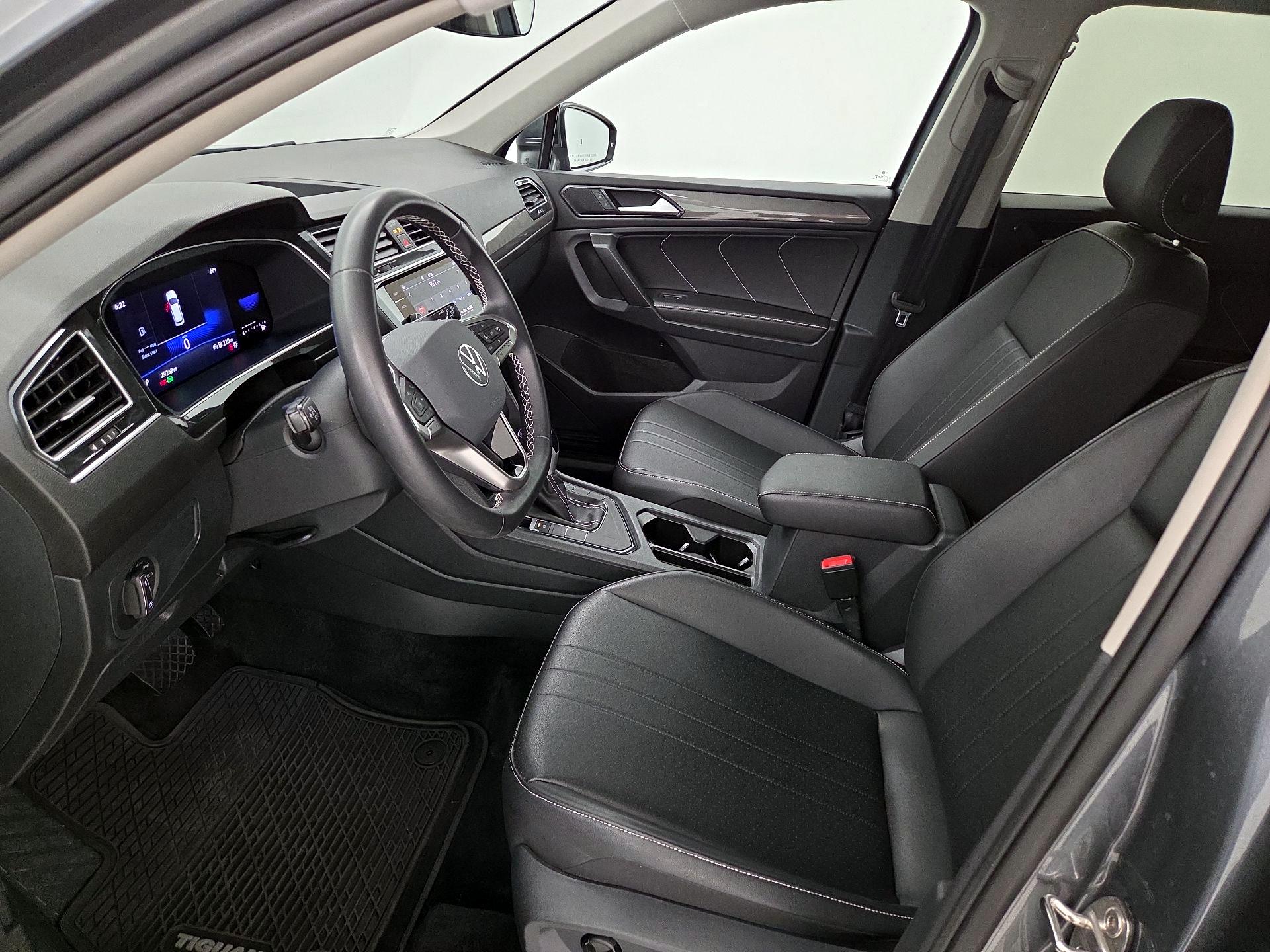 Thumbnail: 2023 Volkswagen Tiguan - 11