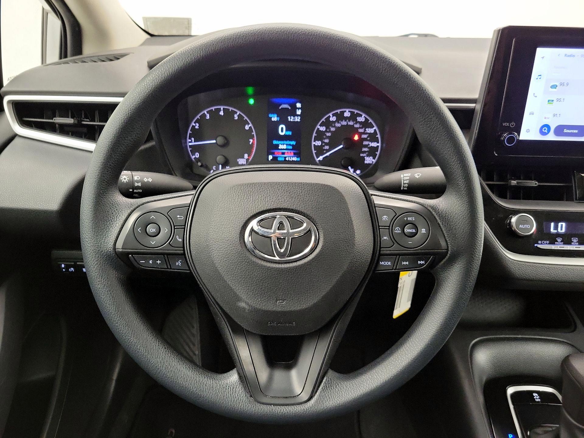 Thumbnail: 2023 Toyota Corolla - 10