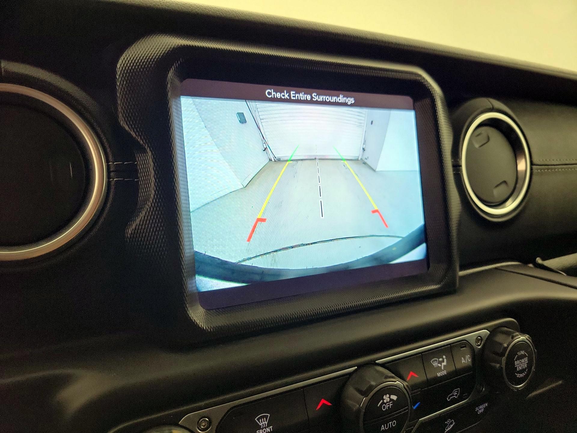 Thumbnail: 2018 Jeep Wrangler - 15