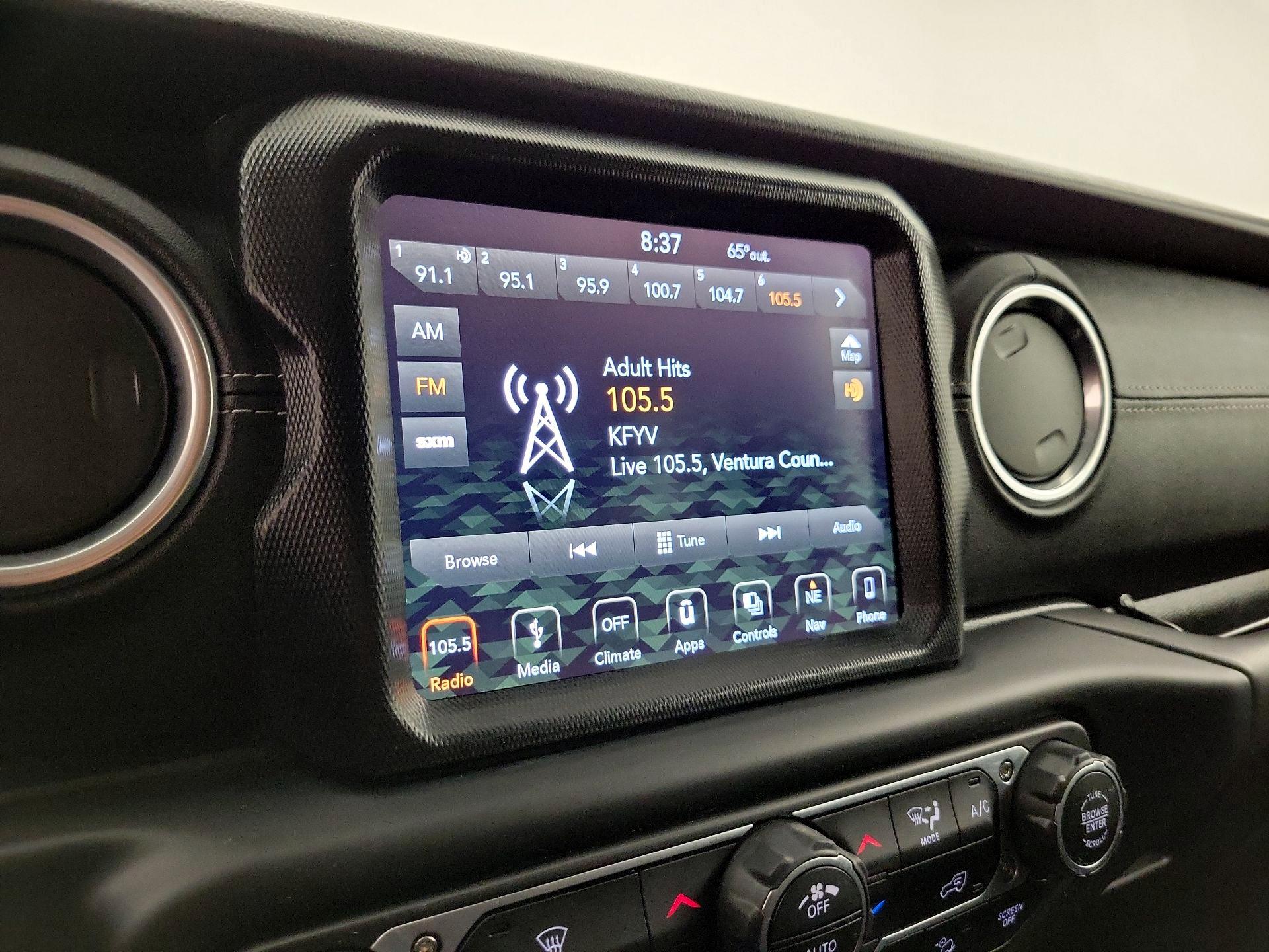 Thumbnail: 2018 Jeep Wrangler - 16