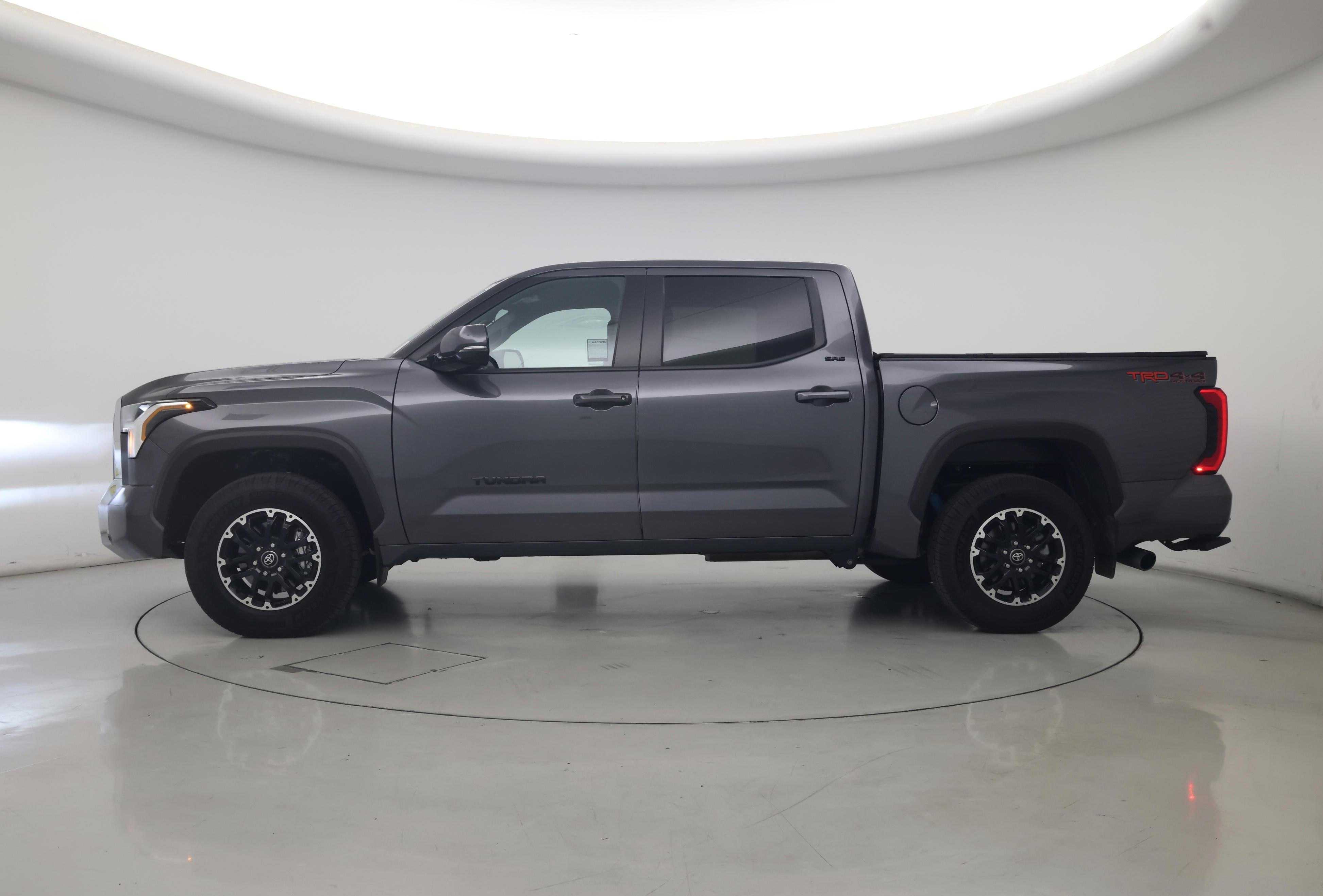 Thumbnail: 2025 Toyota Tundra - 3
