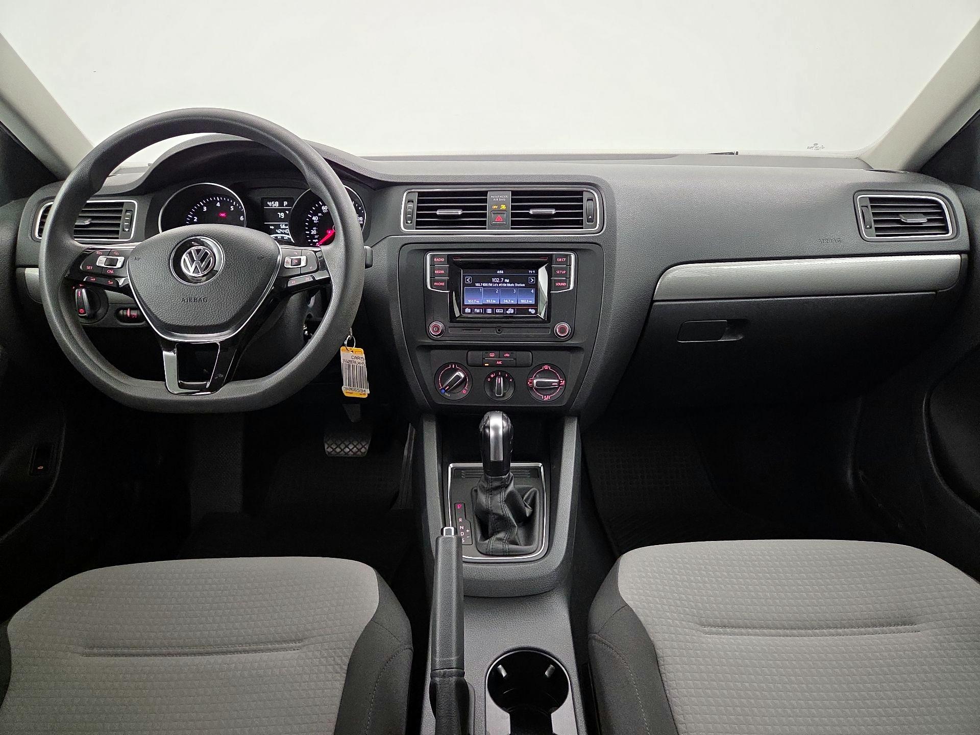 Thumbnail: 2017 Volkswagen Jetta - 9