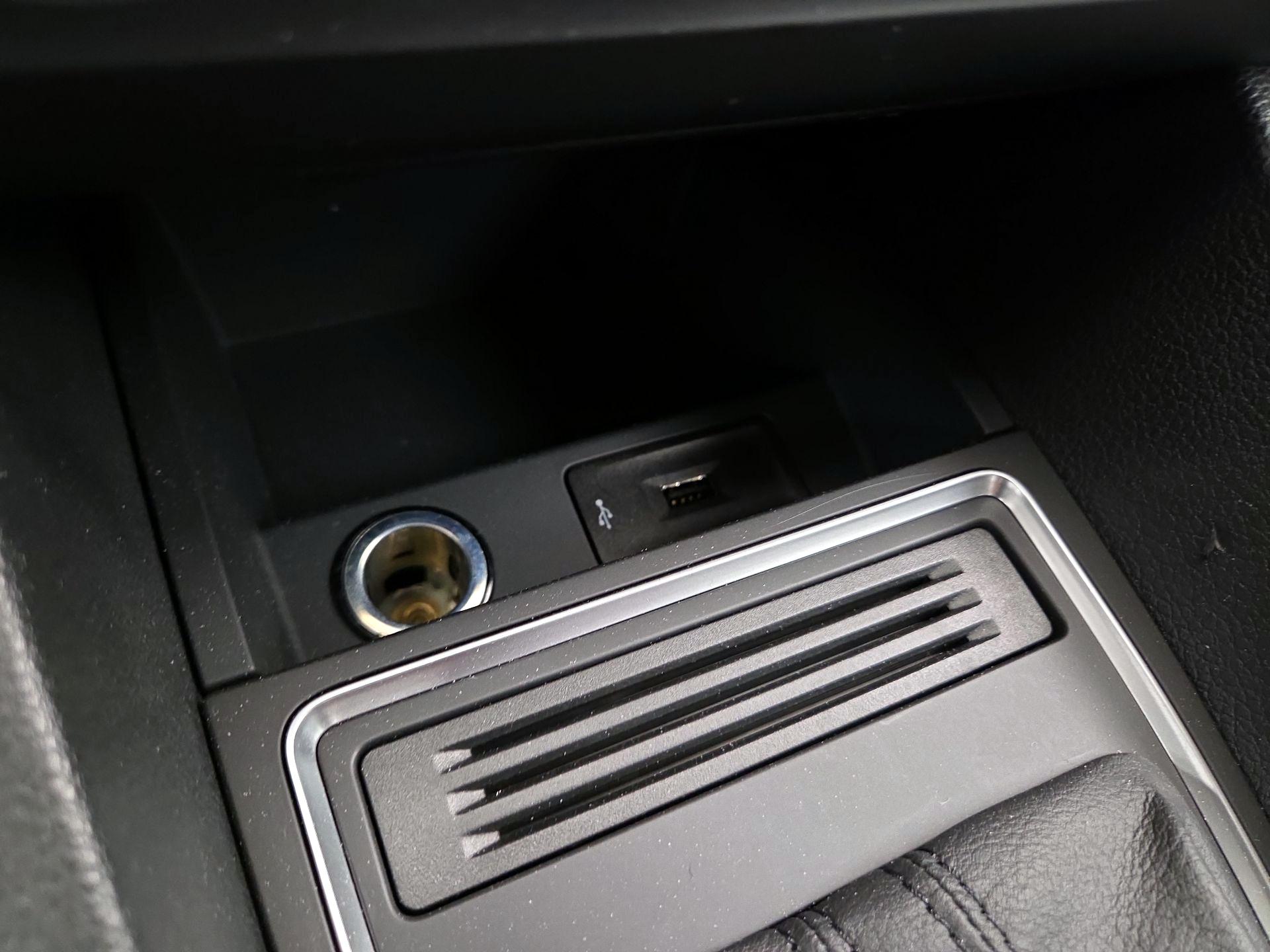 Thumbnail: 2017 Volkswagen Jetta - 18