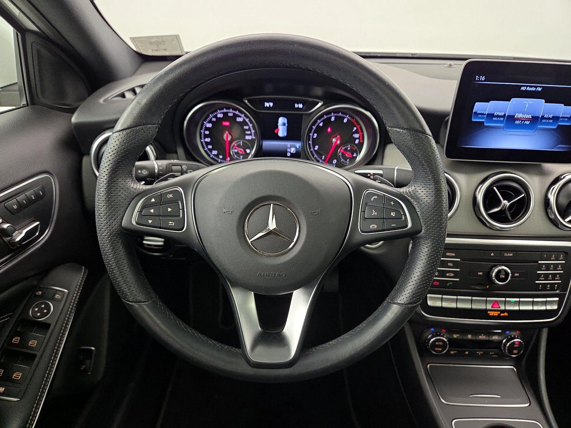 Thumbnail: 2020 Mercedes-Benz GLA - 10