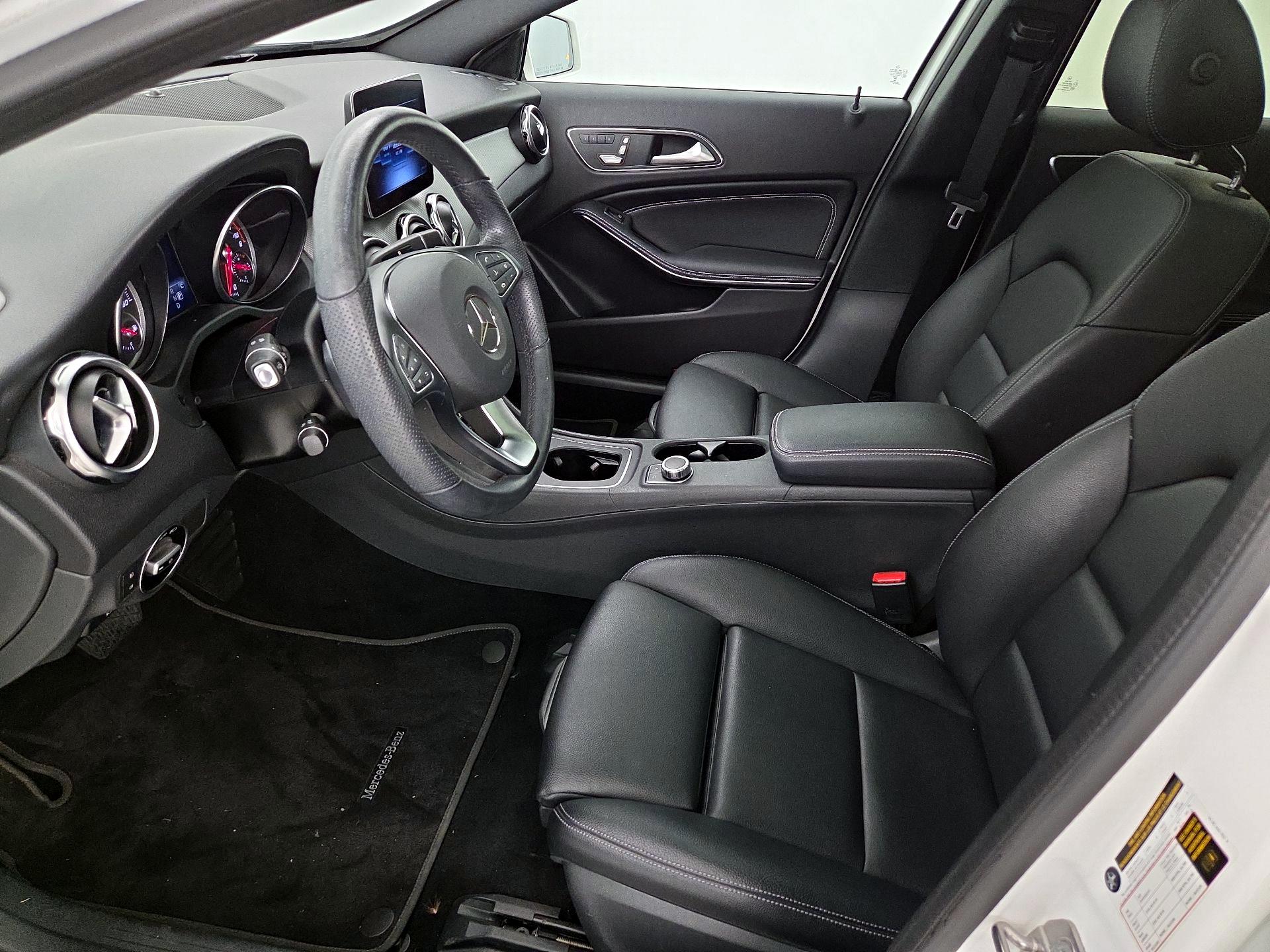 Thumbnail: 2020 Mercedes-Benz GLA - 11