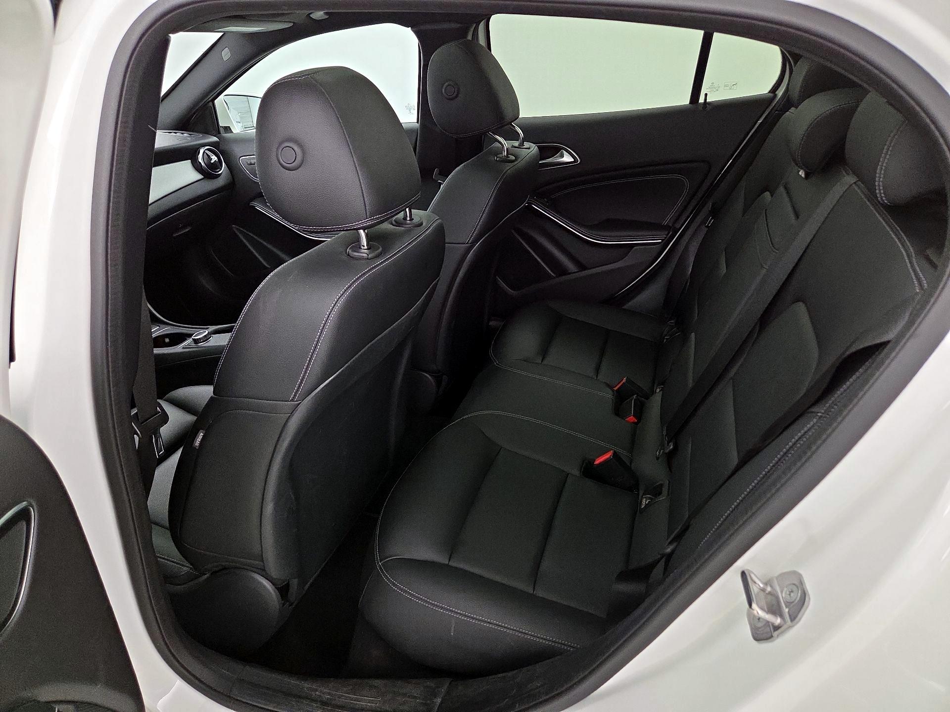 Thumbnail: 2020 Mercedes-Benz GLA - 20