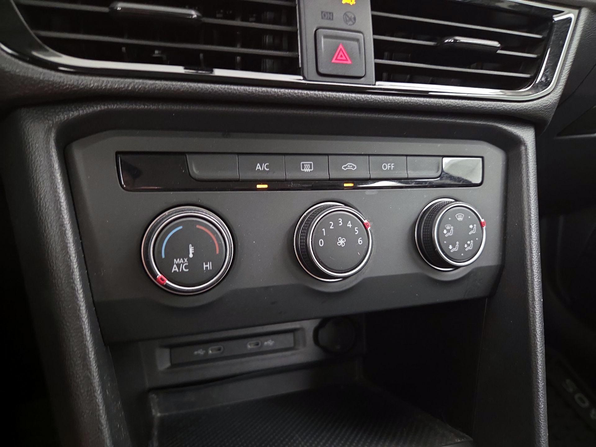 Thumbnail: 2022 Volkswagen Taos - 16