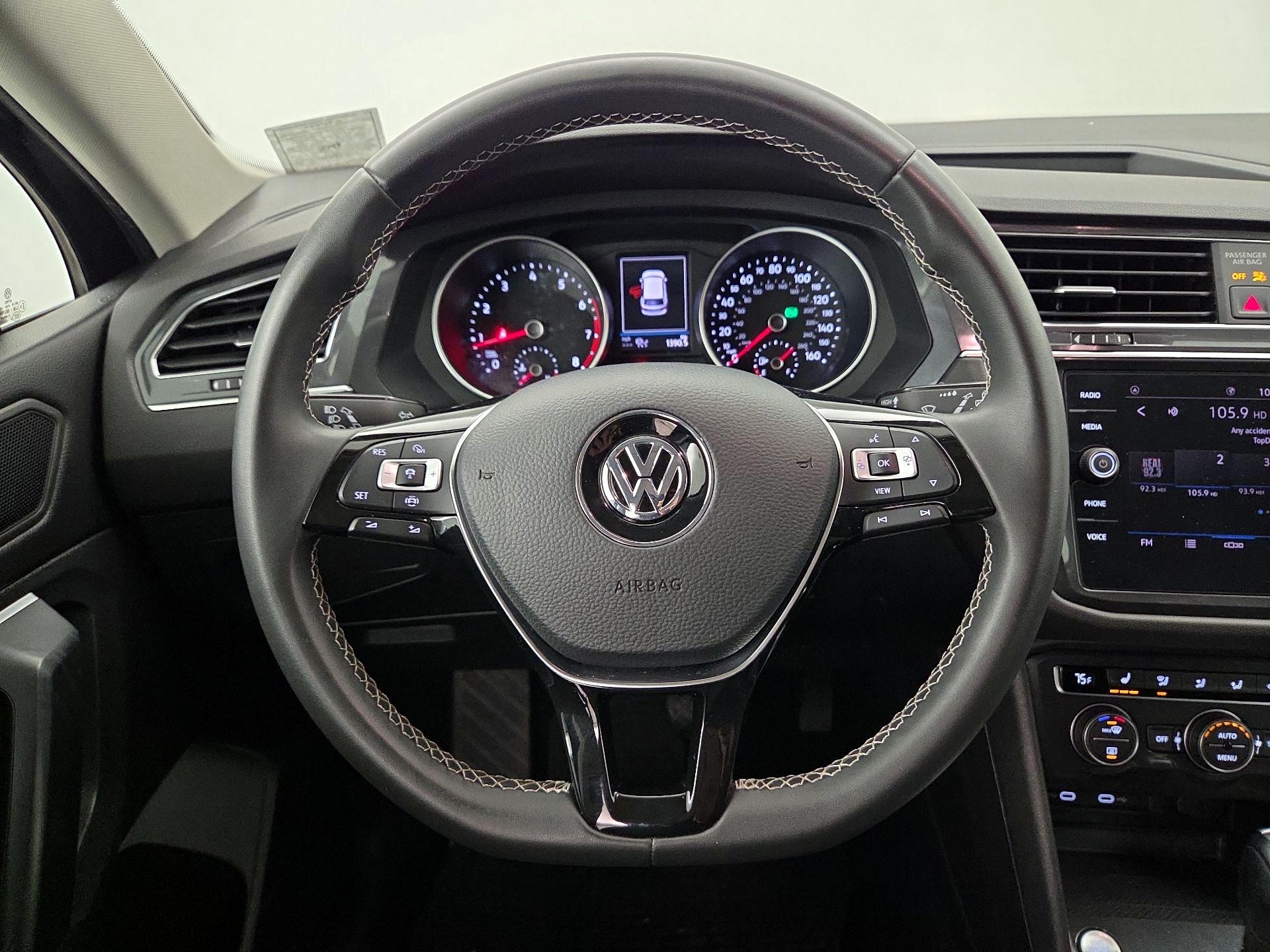 Thumbnail: 2021 Volkswagen Tiguan - 10