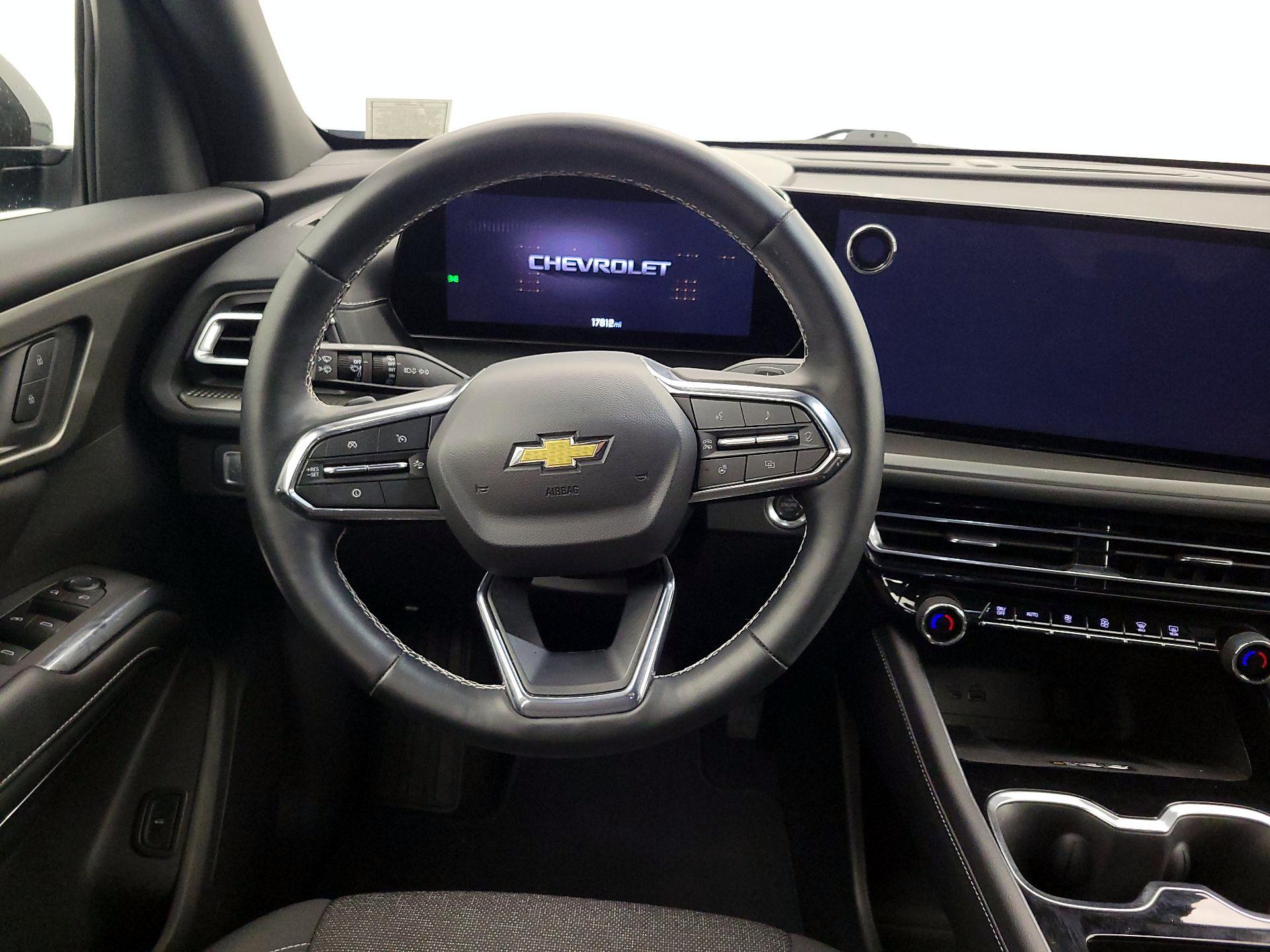 Thumbnail: 2025 Chevrolet Traverse - 10