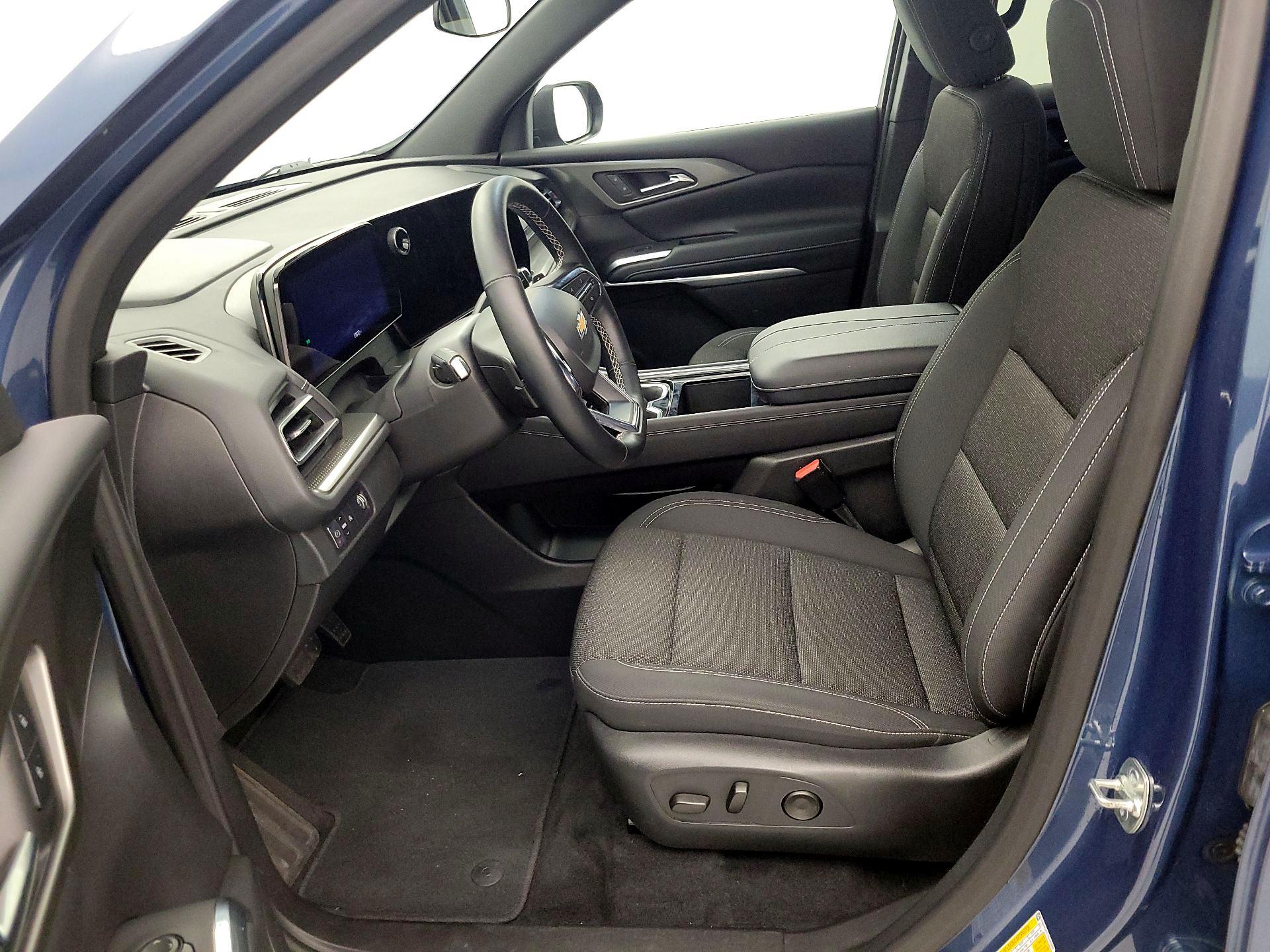 Thumbnail: 2025 Chevrolet Traverse - 11