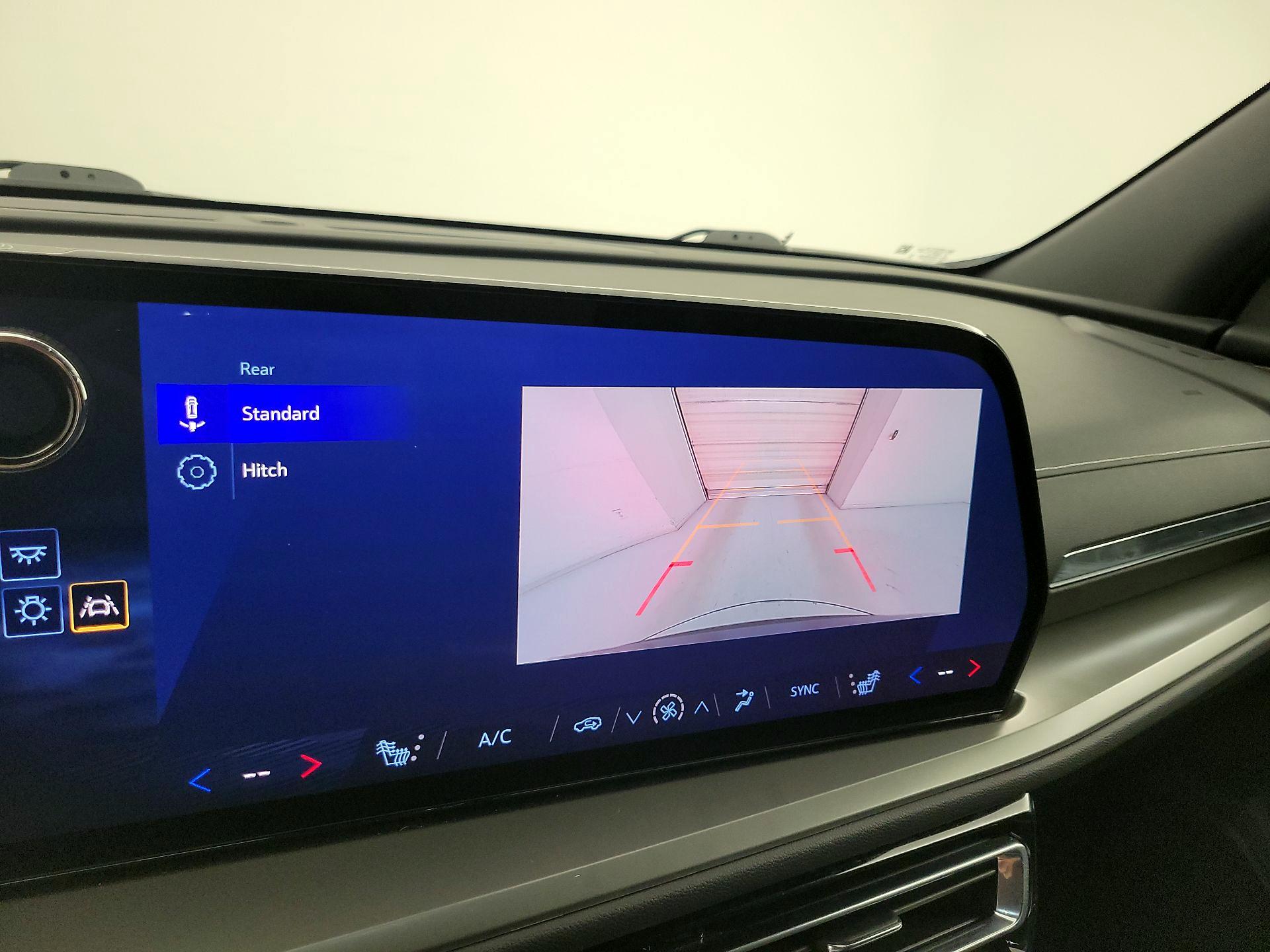 Thumbnail: 2025 Chevrolet Traverse - 14