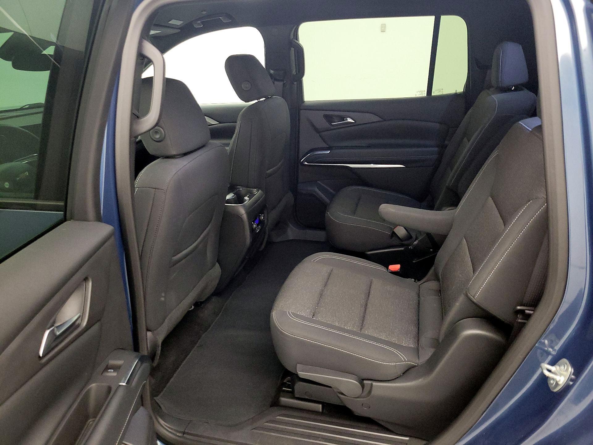 Thumbnail: 2025 Chevrolet Traverse - 18