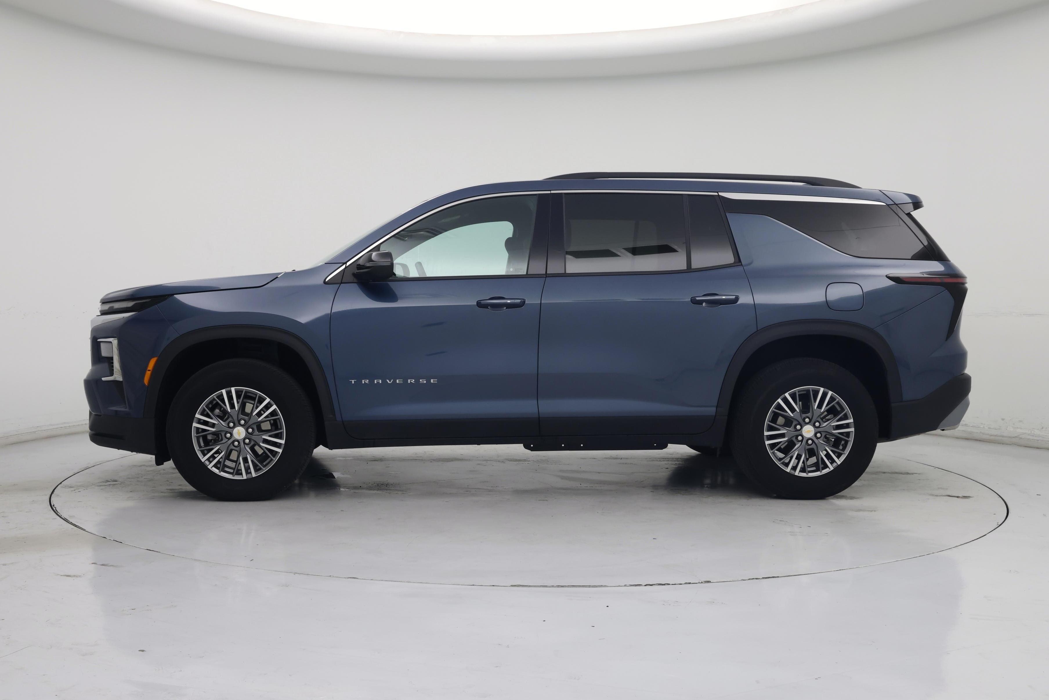 Thumbnail: 2025 Chevrolet Traverse - 3