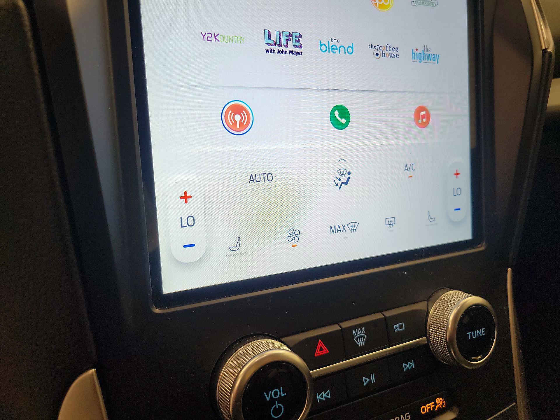 Thumbnail: 2024 Ford Edge - 16