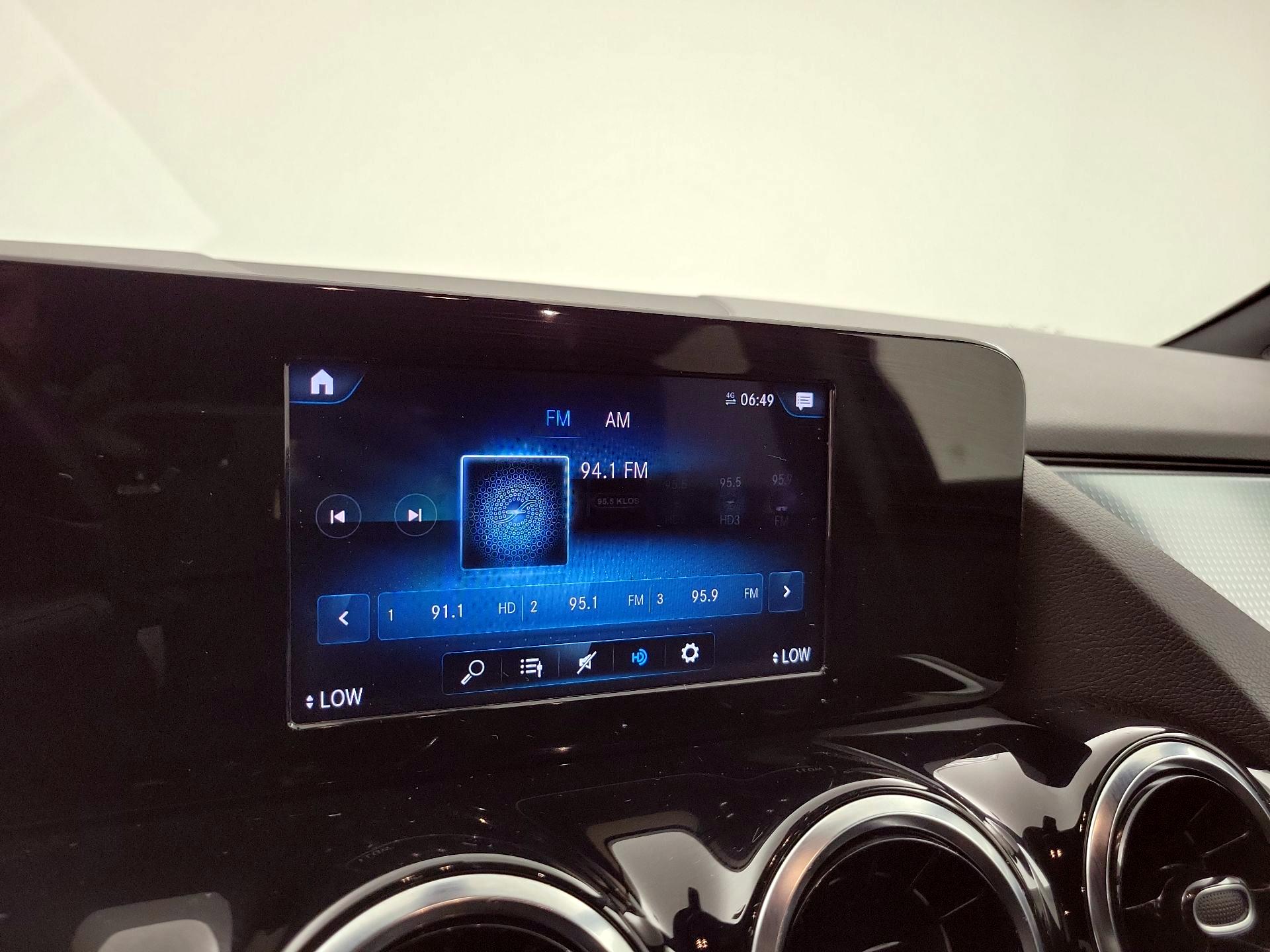 Thumbnail: 2023 Mercedes-Benz GLA - 15