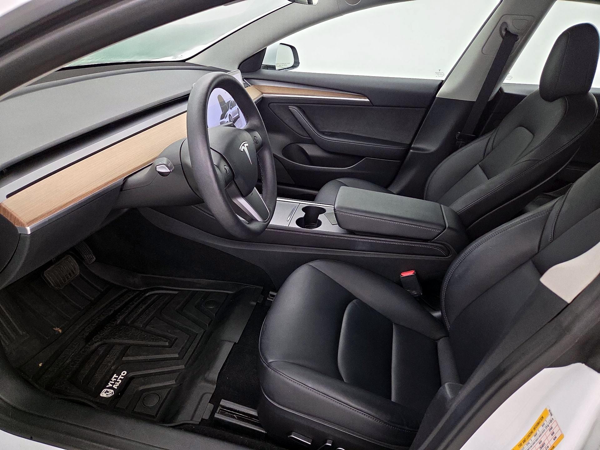 Thumbnail: 2022 Tesla Model 3 - 11