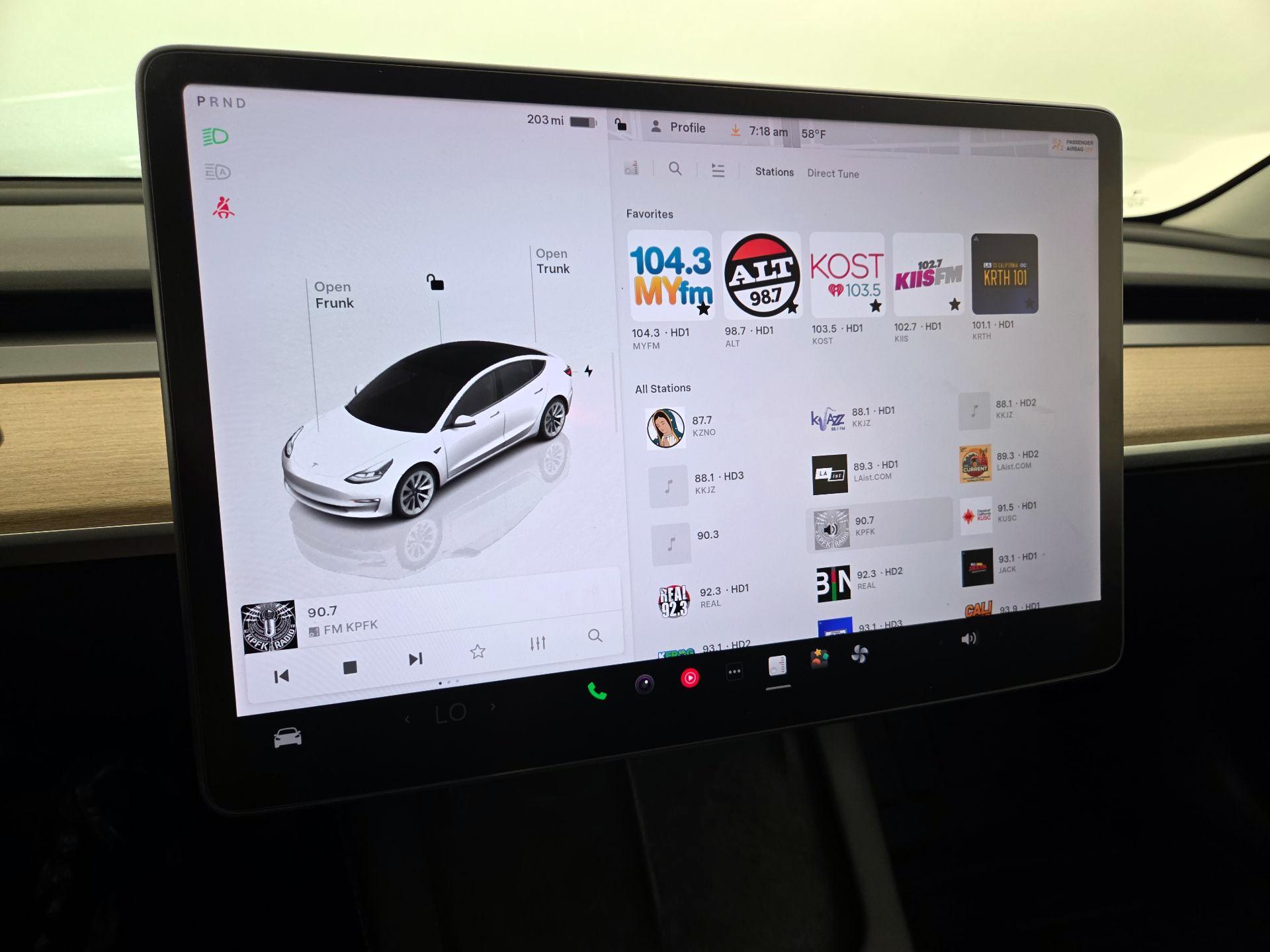 Thumbnail: 2022 Tesla Model 3 - 15