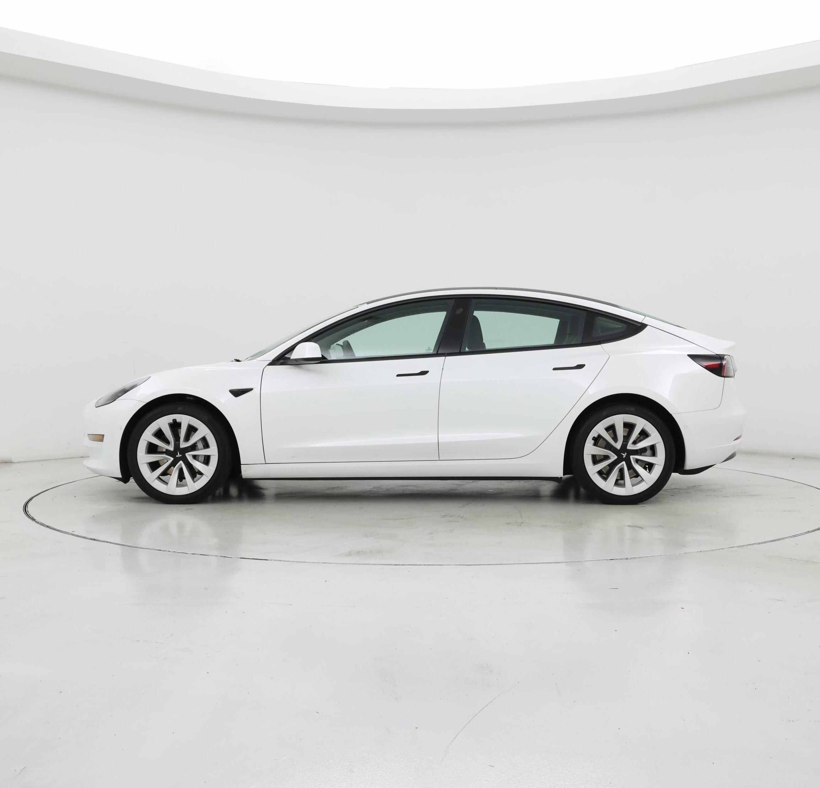 Thumbnail: 2022 Tesla Model 3 - 3