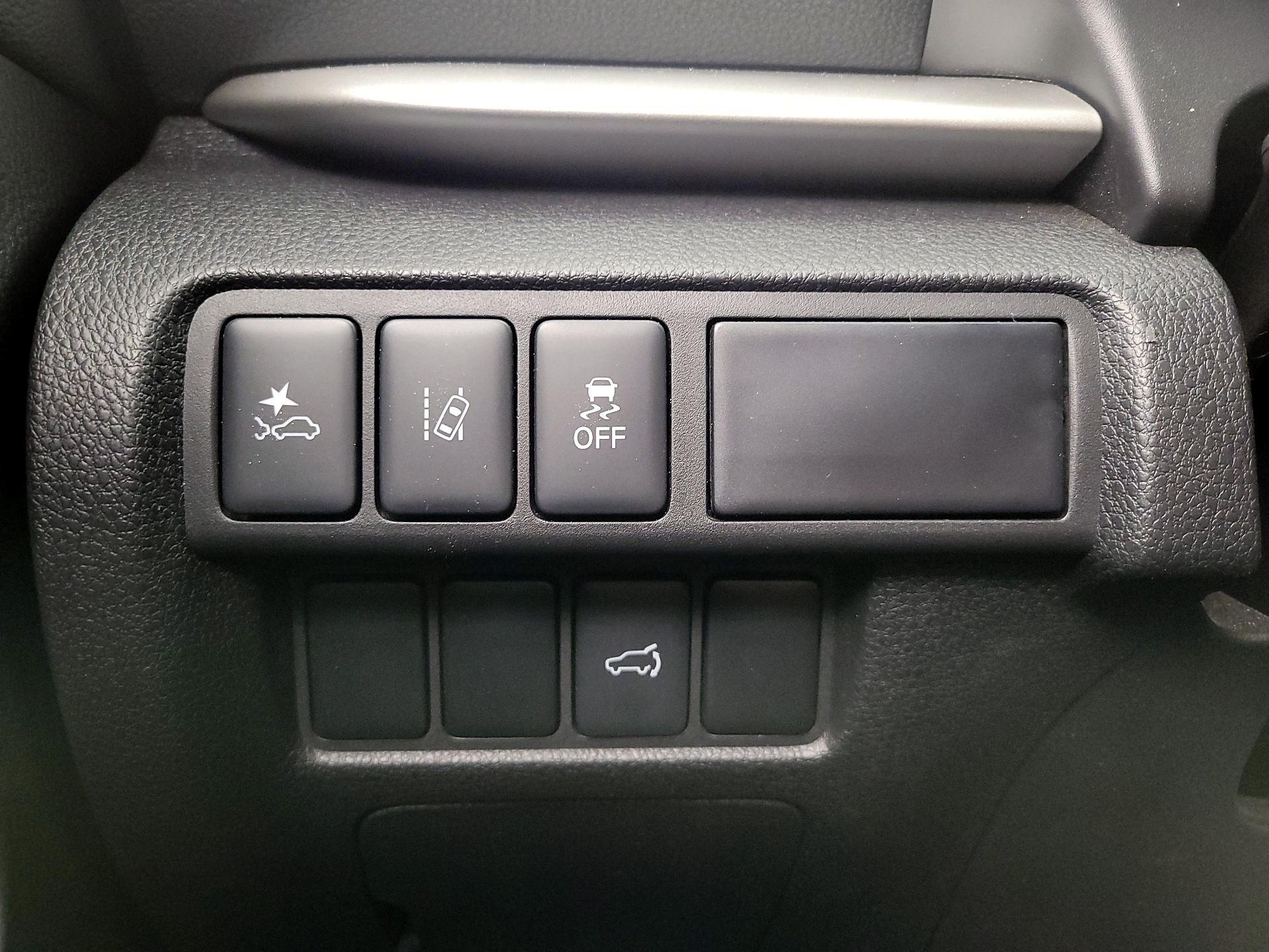 Thumbnail: 2025 Mitsubishi Eclipse Cross - 13