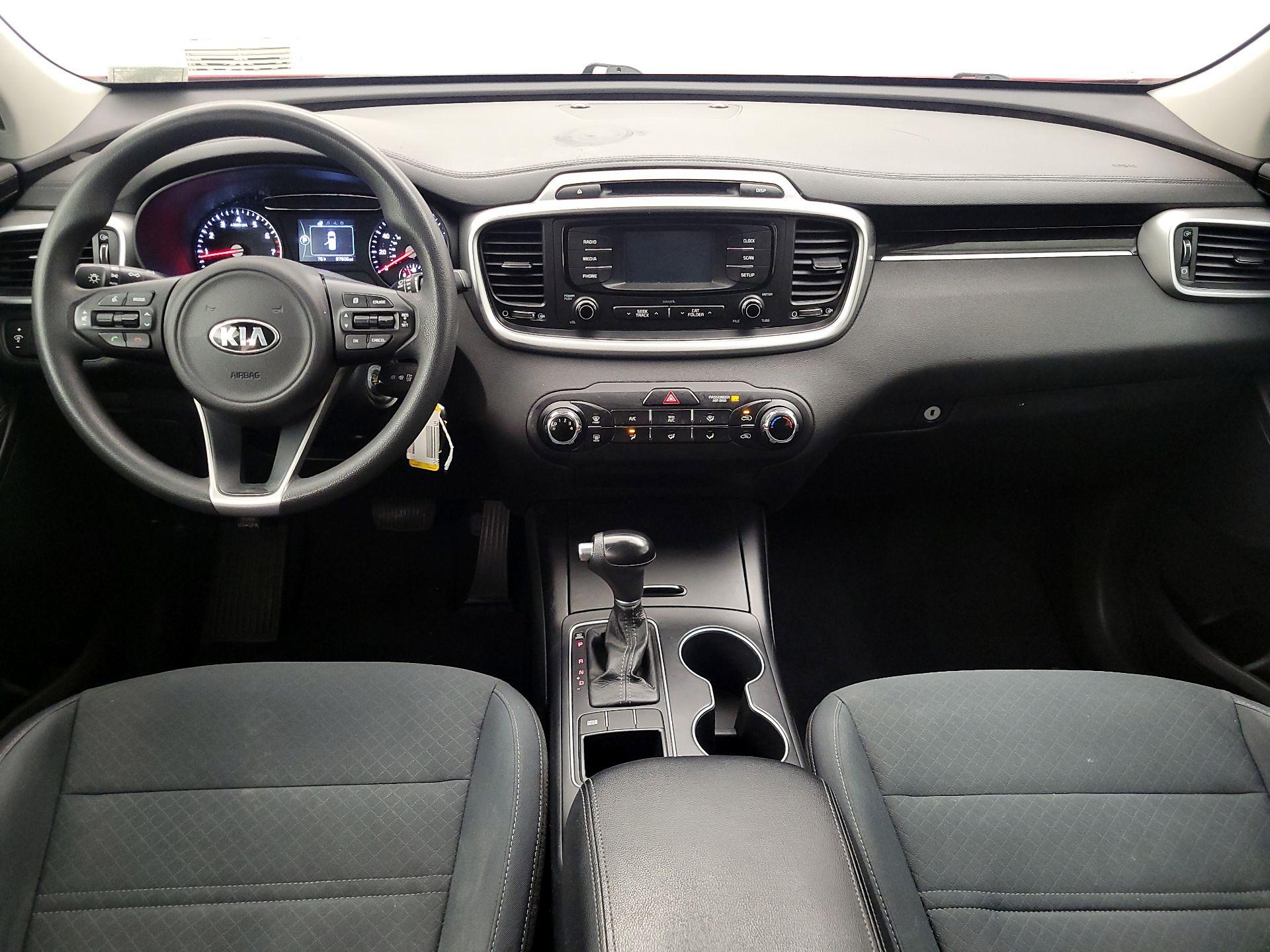 Thumbnail: 2017 Kia Sorento - 9