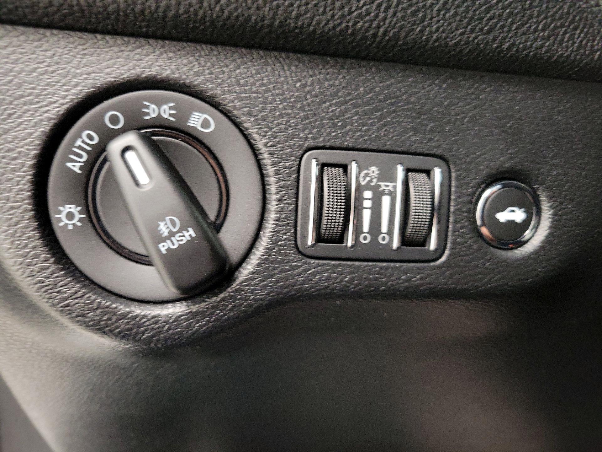 Thumbnail: 2022 Dodge Challenger - 13