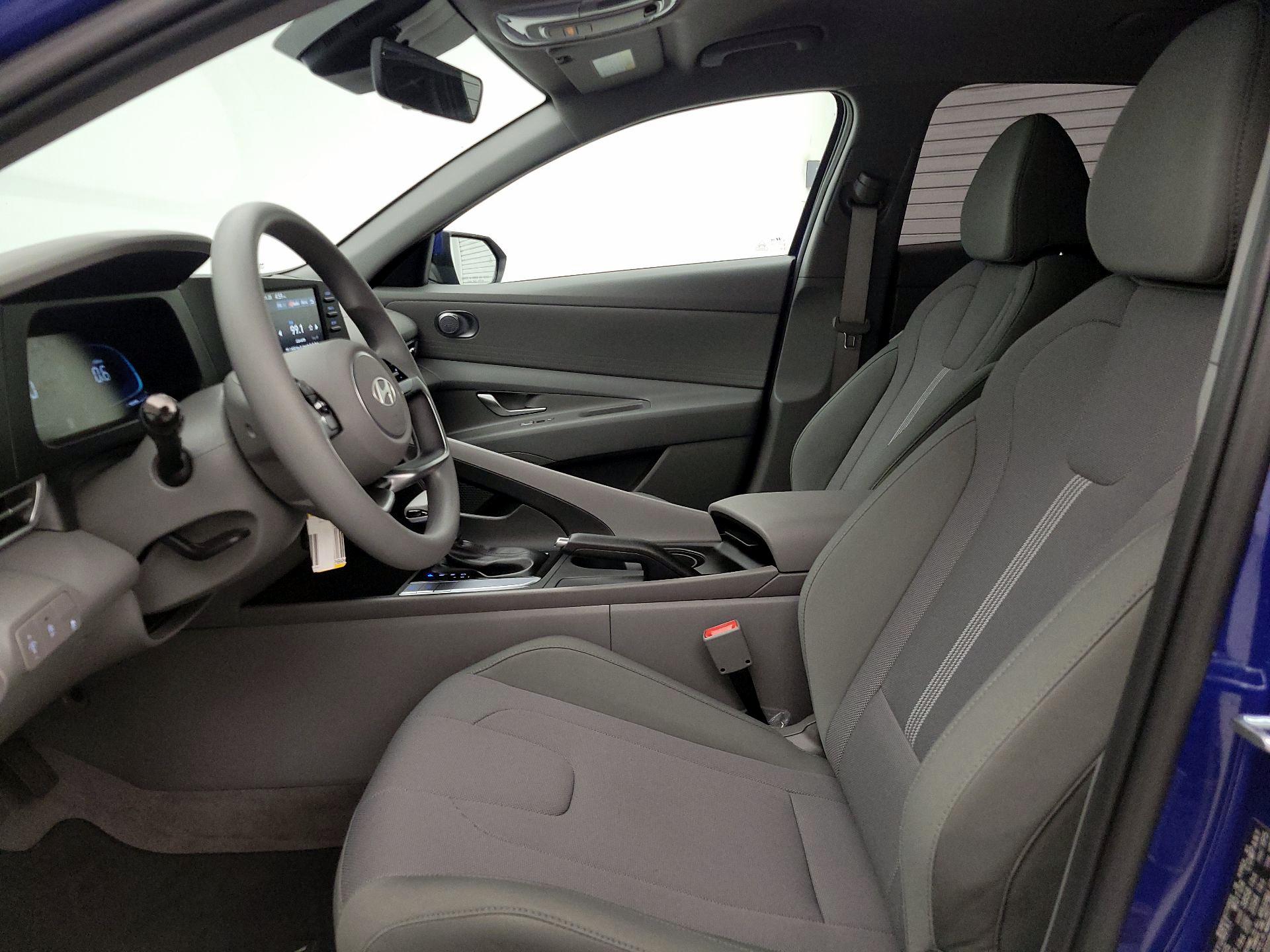 Thumbnail: 2025 Hyundai Elantra - 11