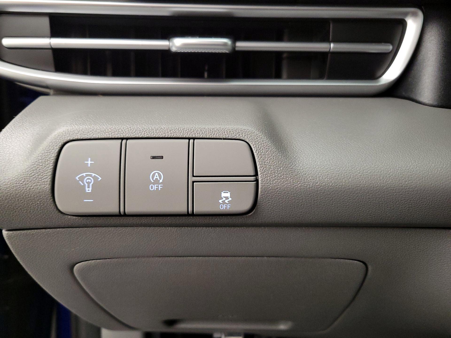 Thumbnail: 2025 Hyundai Elantra - 13