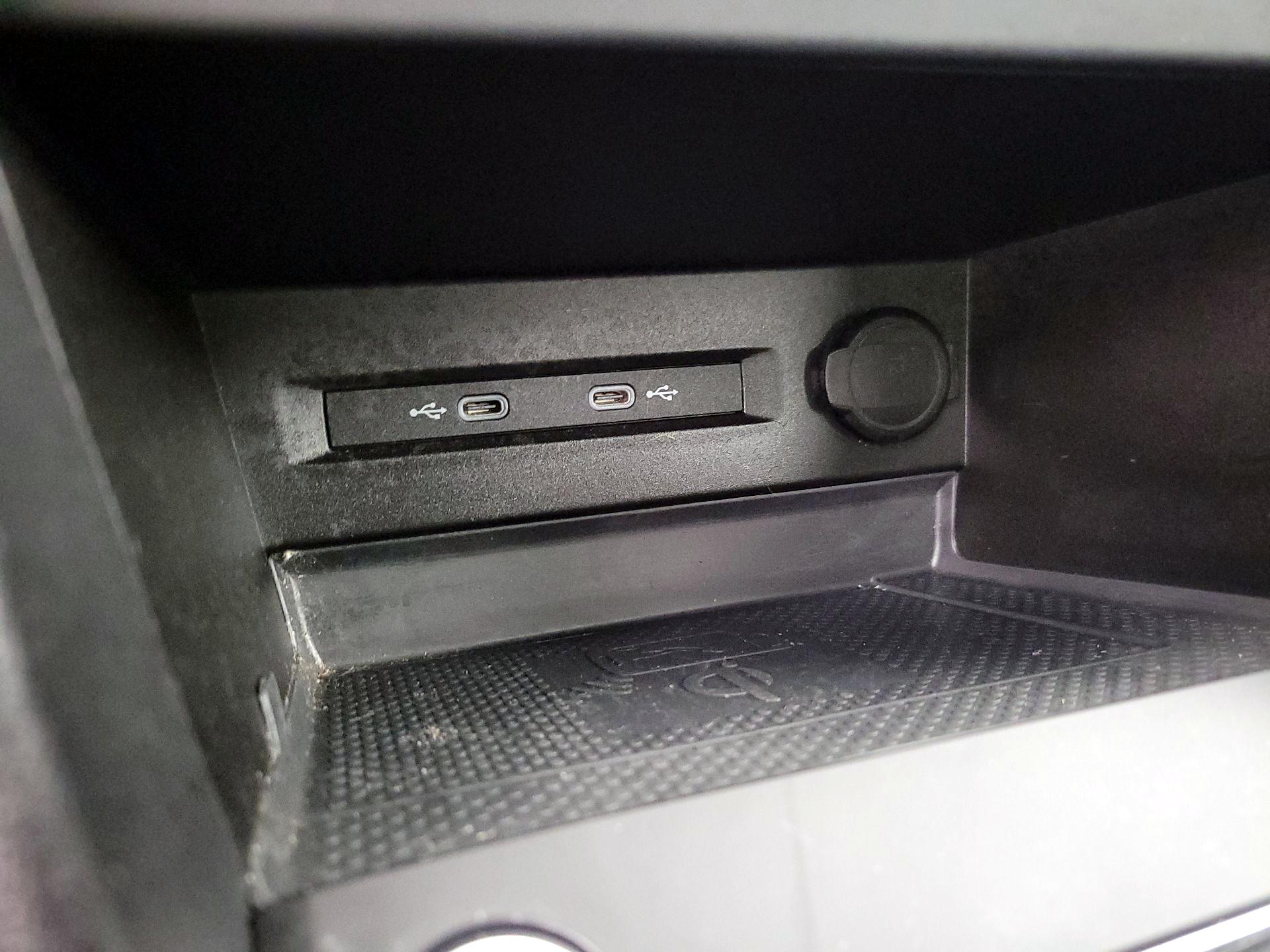 Thumbnail: 2022 Volkswagen Taos - 18