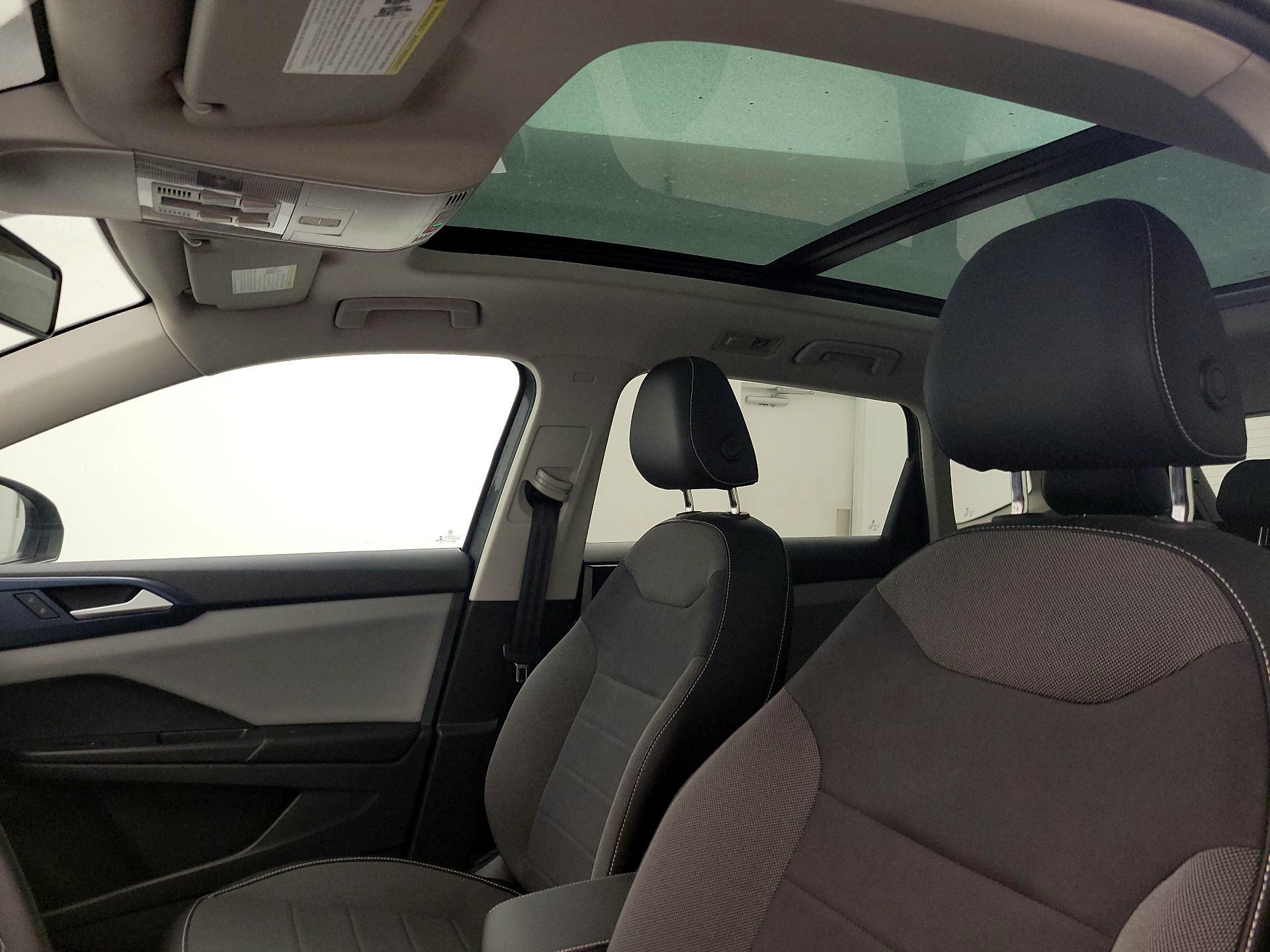 Thumbnail: 2022 Volkswagen Taos - 19