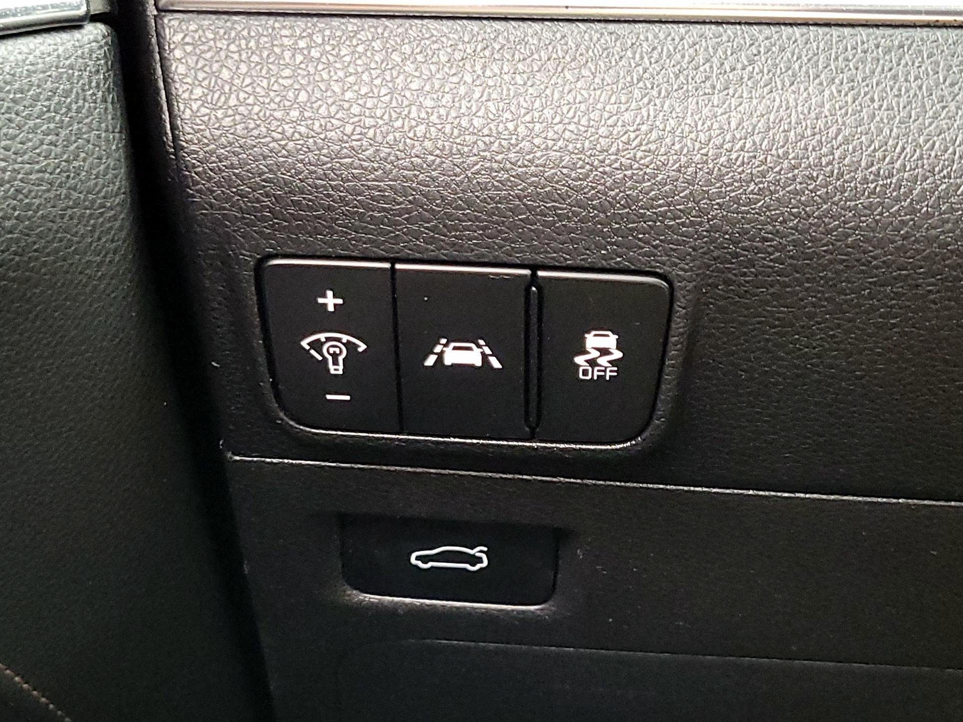 Thumbnail: 2023 Kia K5 - 13