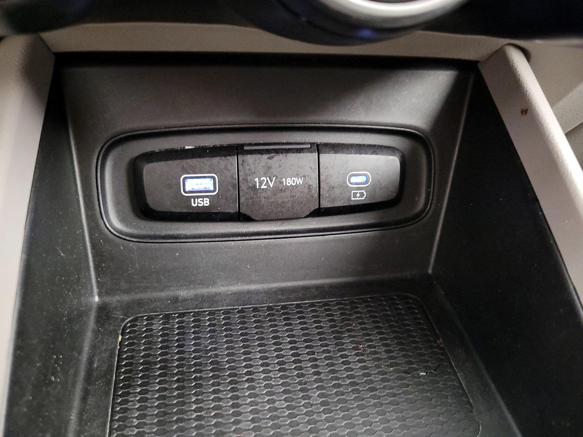 Thumbnail: 2024 Hyundai Venue - 18