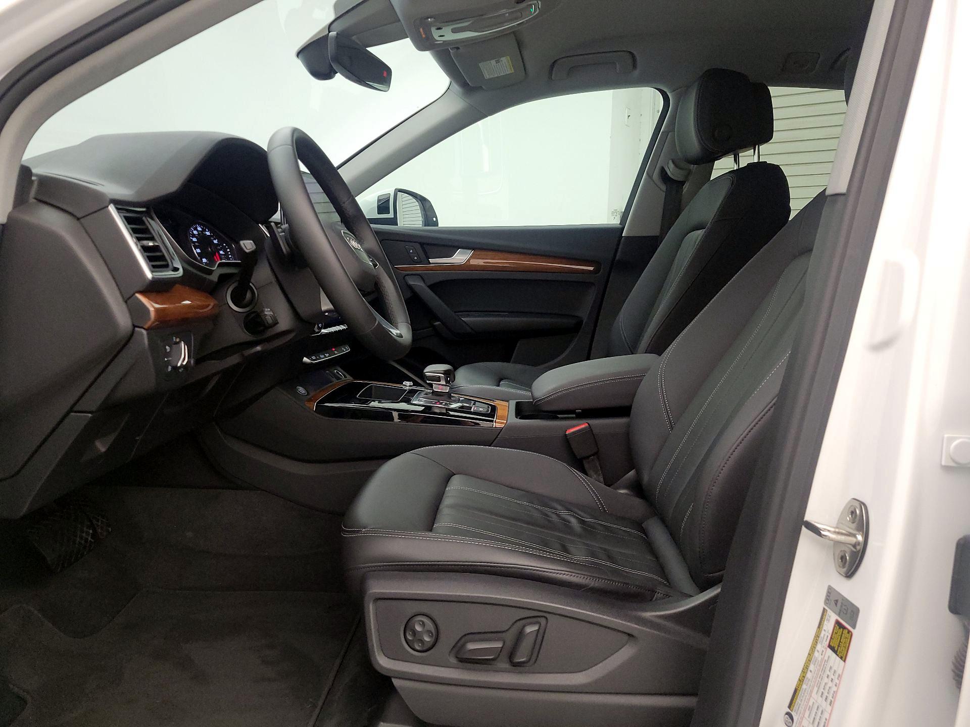 Thumbnail: 2023 Audi Q5 - 11