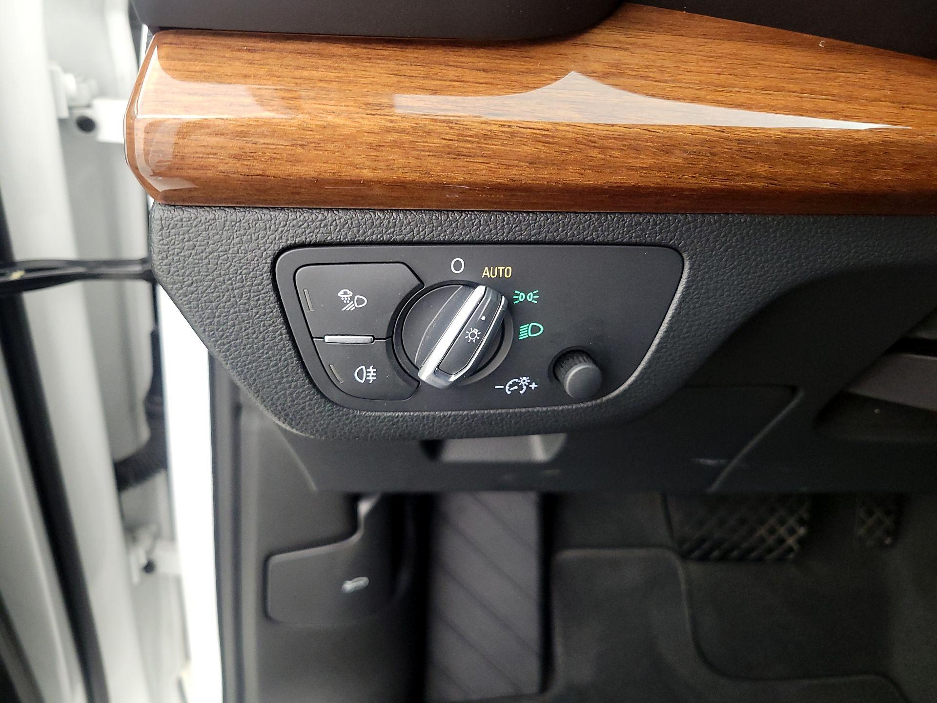 Thumbnail: 2023 Audi Q5 - 13